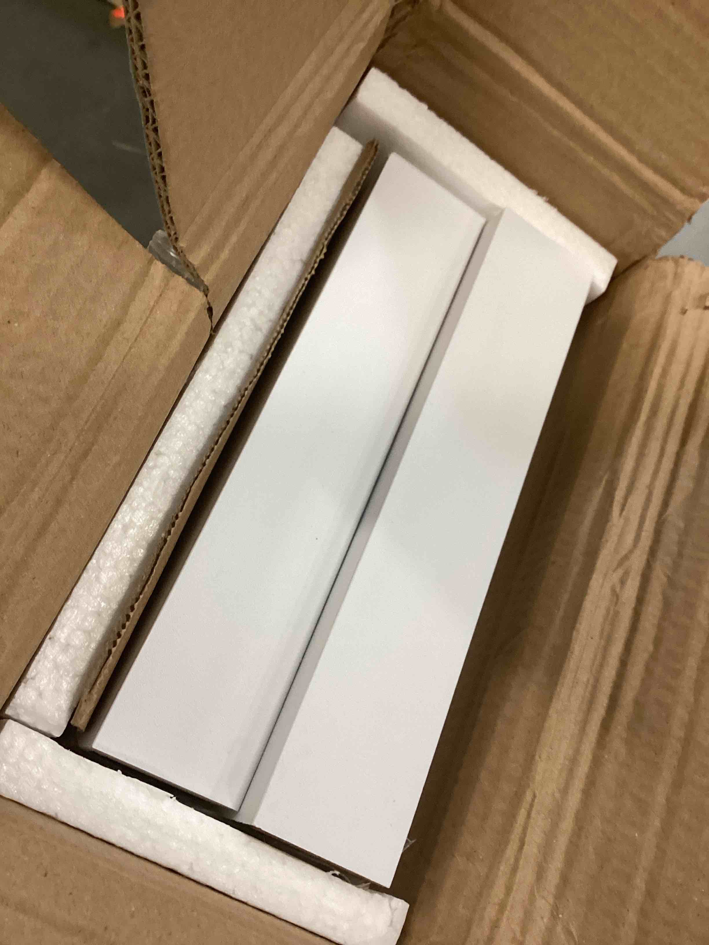 https://s3.amazonaws.com/lotting-images-prod/bidfta/GRN6449372_1716142811448.jpeg