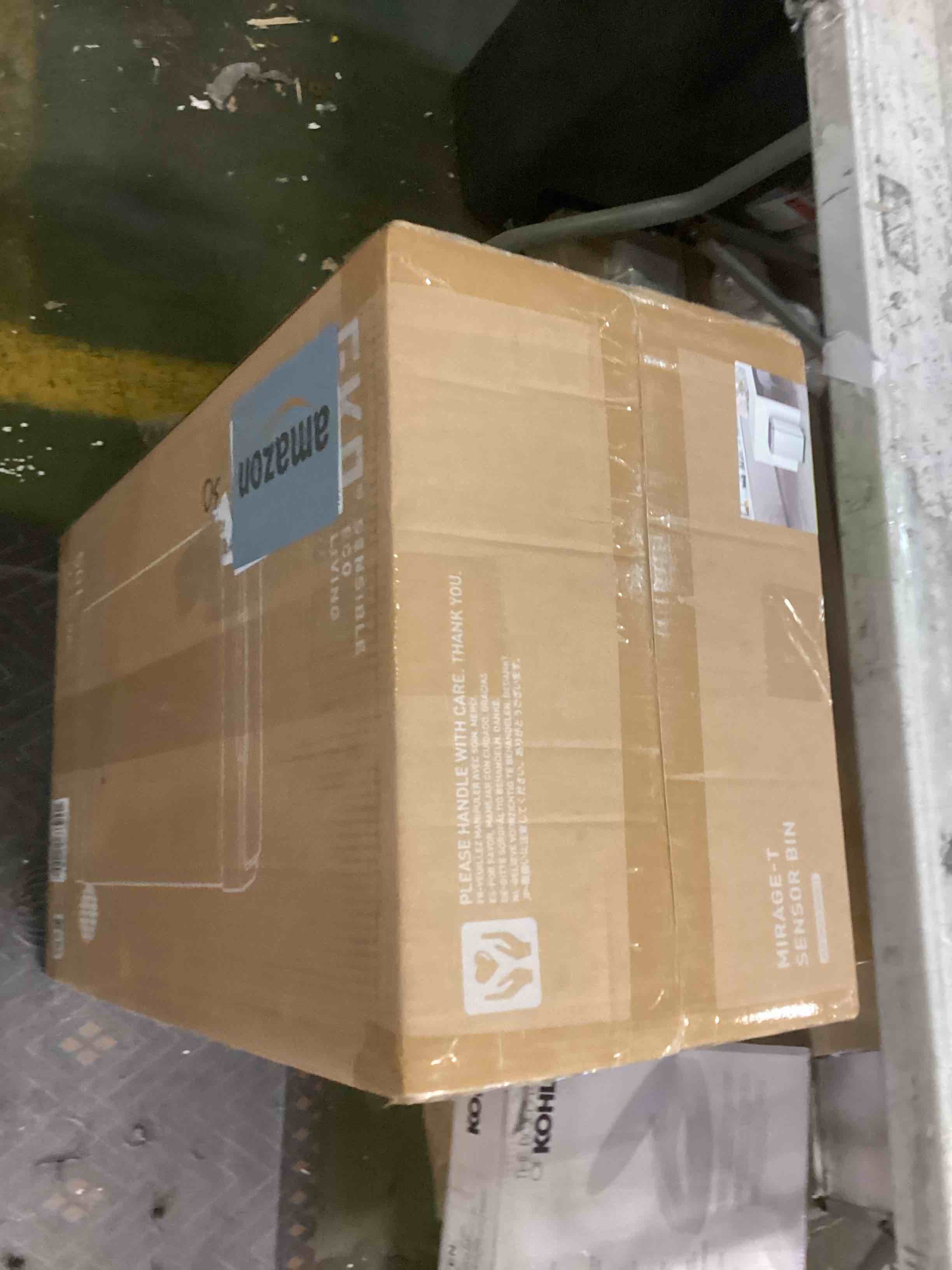 https://s3.amazonaws.com/lotting-images-prod/bidfta/GRN6449590_1716226559177.jpeg