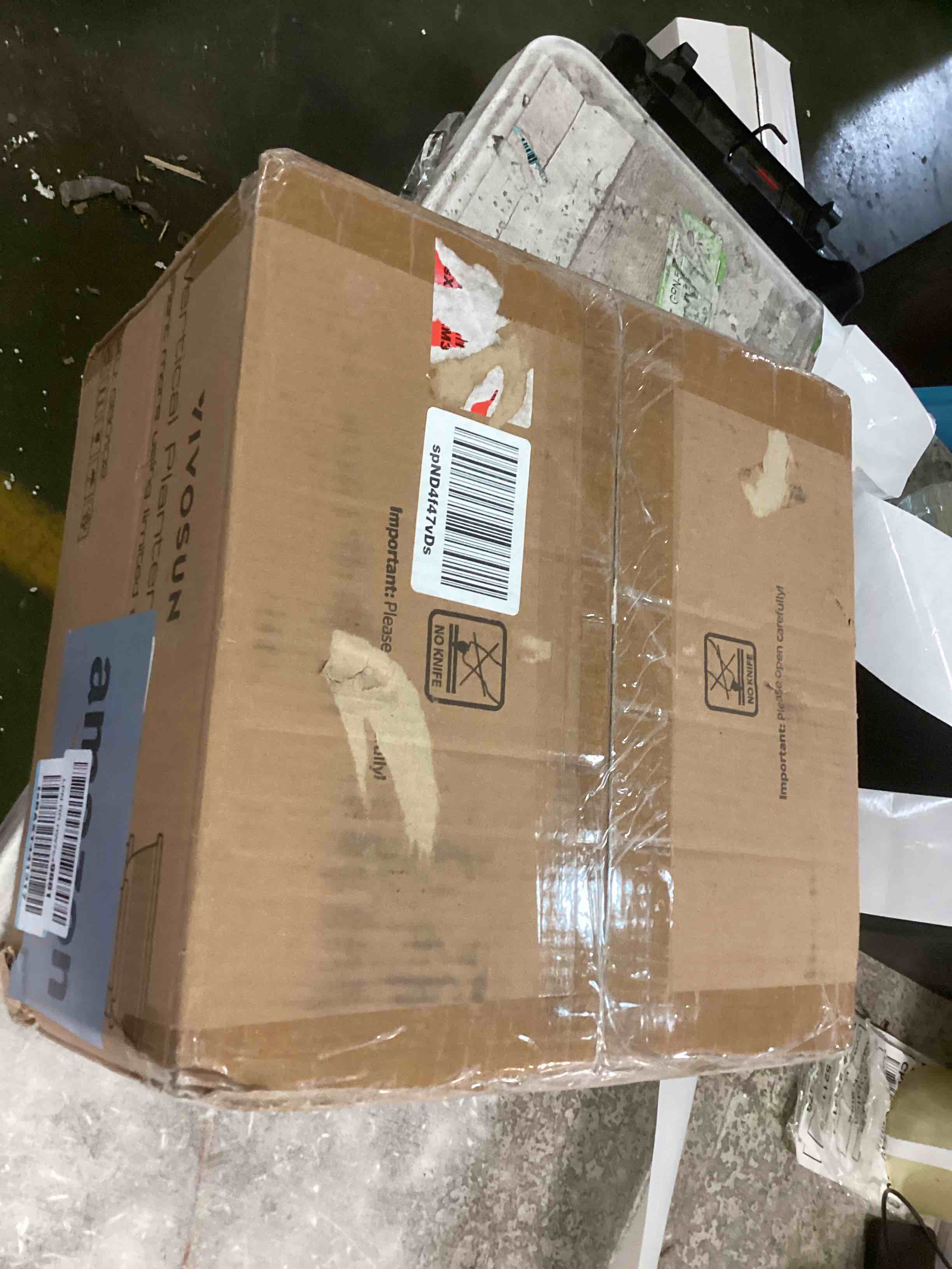 https://s3.amazonaws.com/lotting-images-prod/bidfta/GRN6449596_1716227000791.jpeg