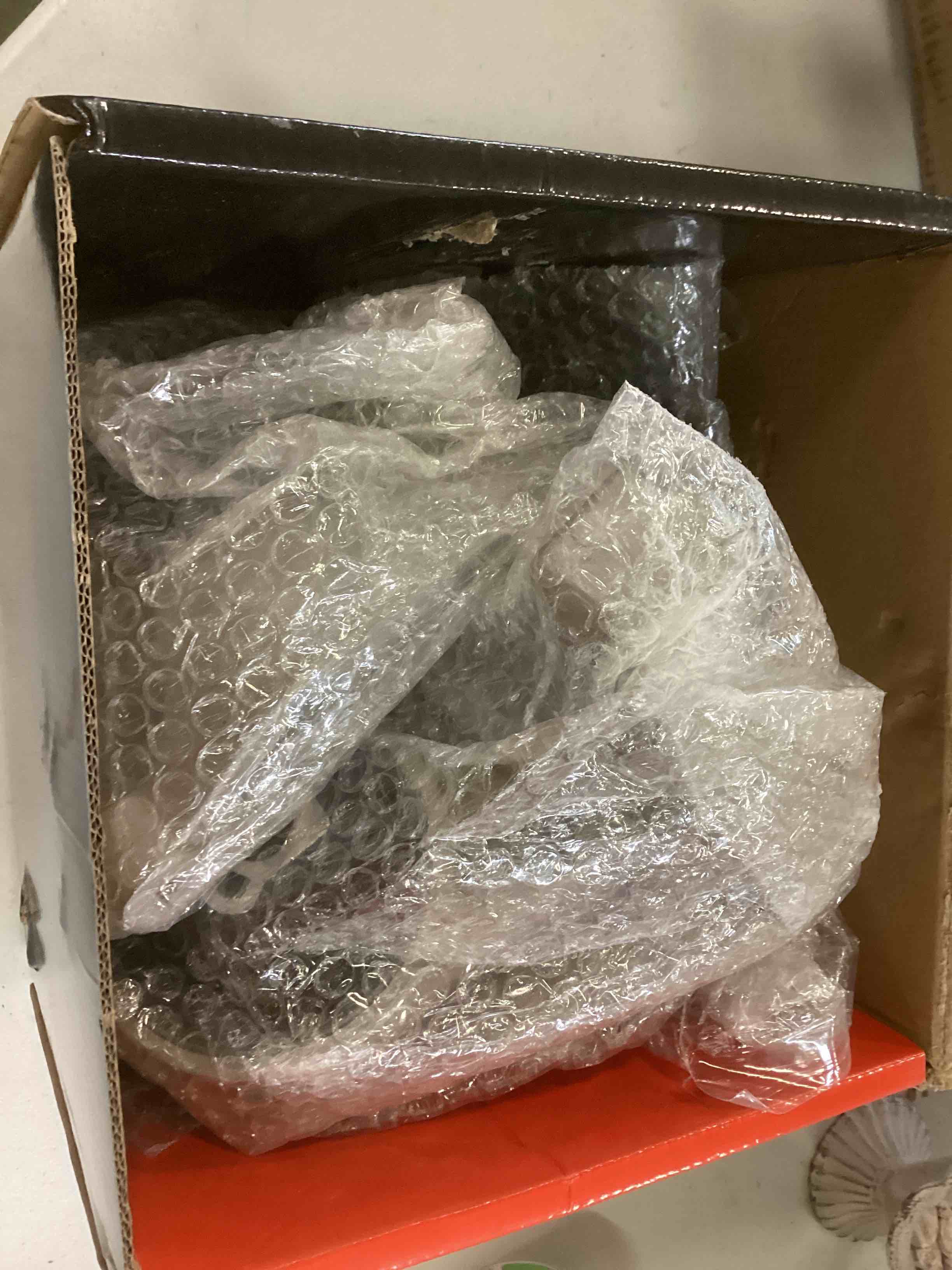 https://s3.amazonaws.com/lotting-images-prod/bidfta/GRN6449901_1716319290583.jpeg