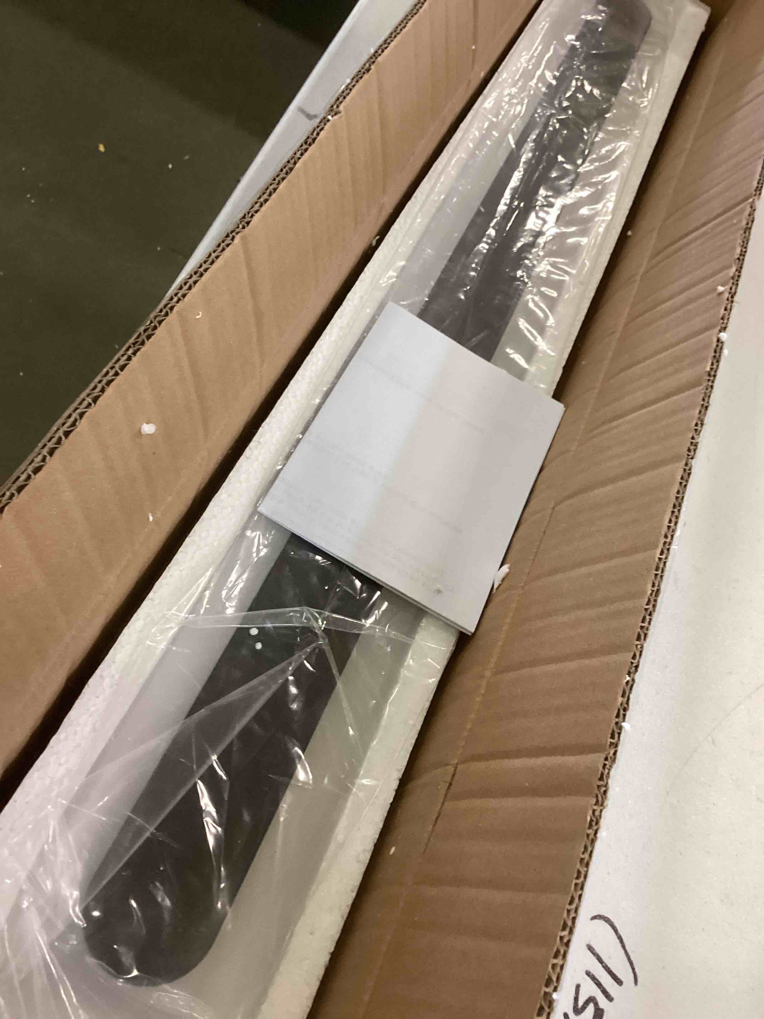 https://s3.amazonaws.com/lotting-images-prod/bidfta/GRN6449911_1716320274987.jpeg