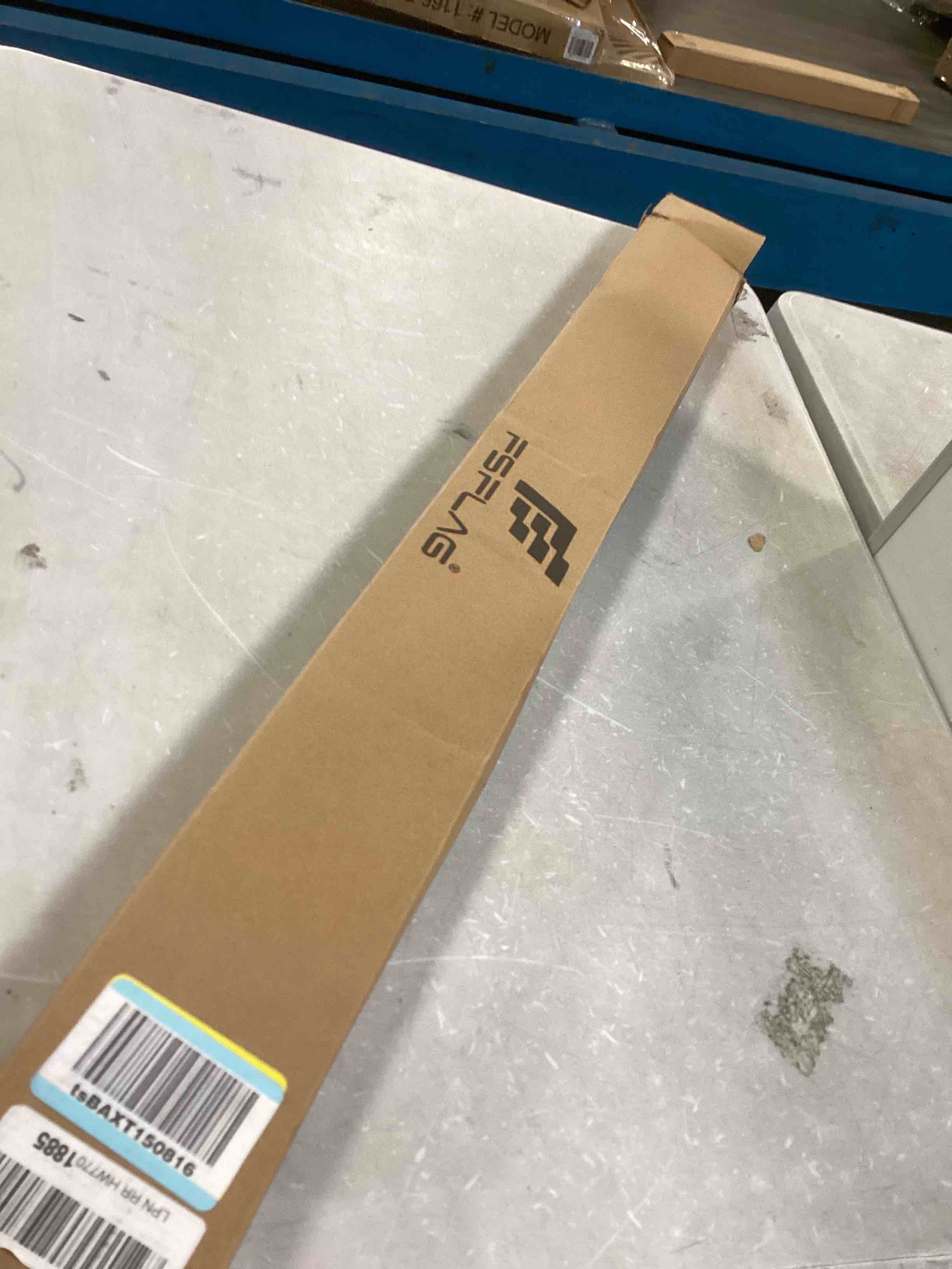 https://s3.amazonaws.com/lotting-images-prod/bidfta/GRN6450333_1716481454027.jpeg