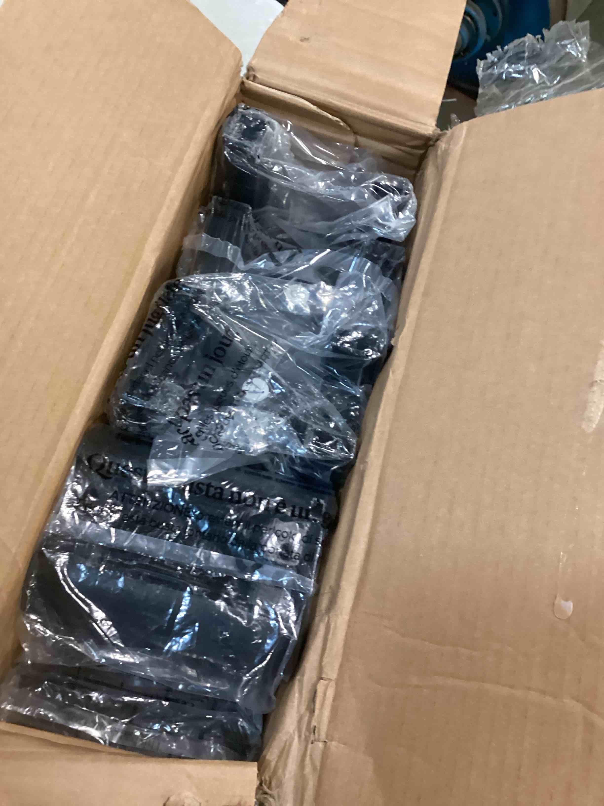 https://s3.amazonaws.com/lotting-images-prod/bidfta/GRN6450630_1715799389550.jpeg