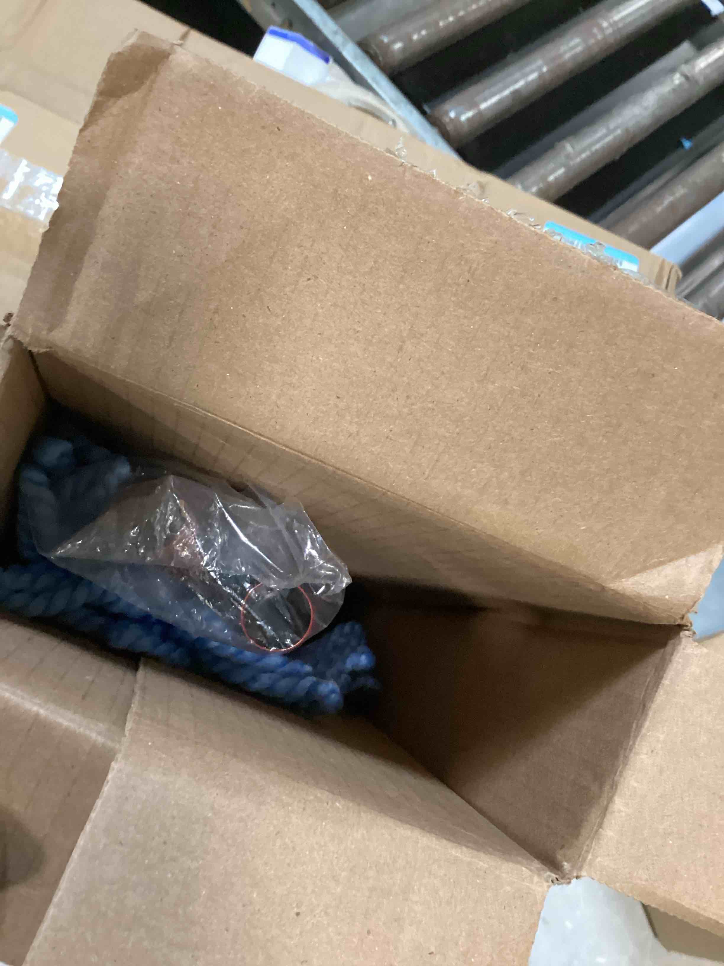 https://s3.amazonaws.com/lotting-images-prod/bidfta/GRN6450986_1715949860175.jpeg