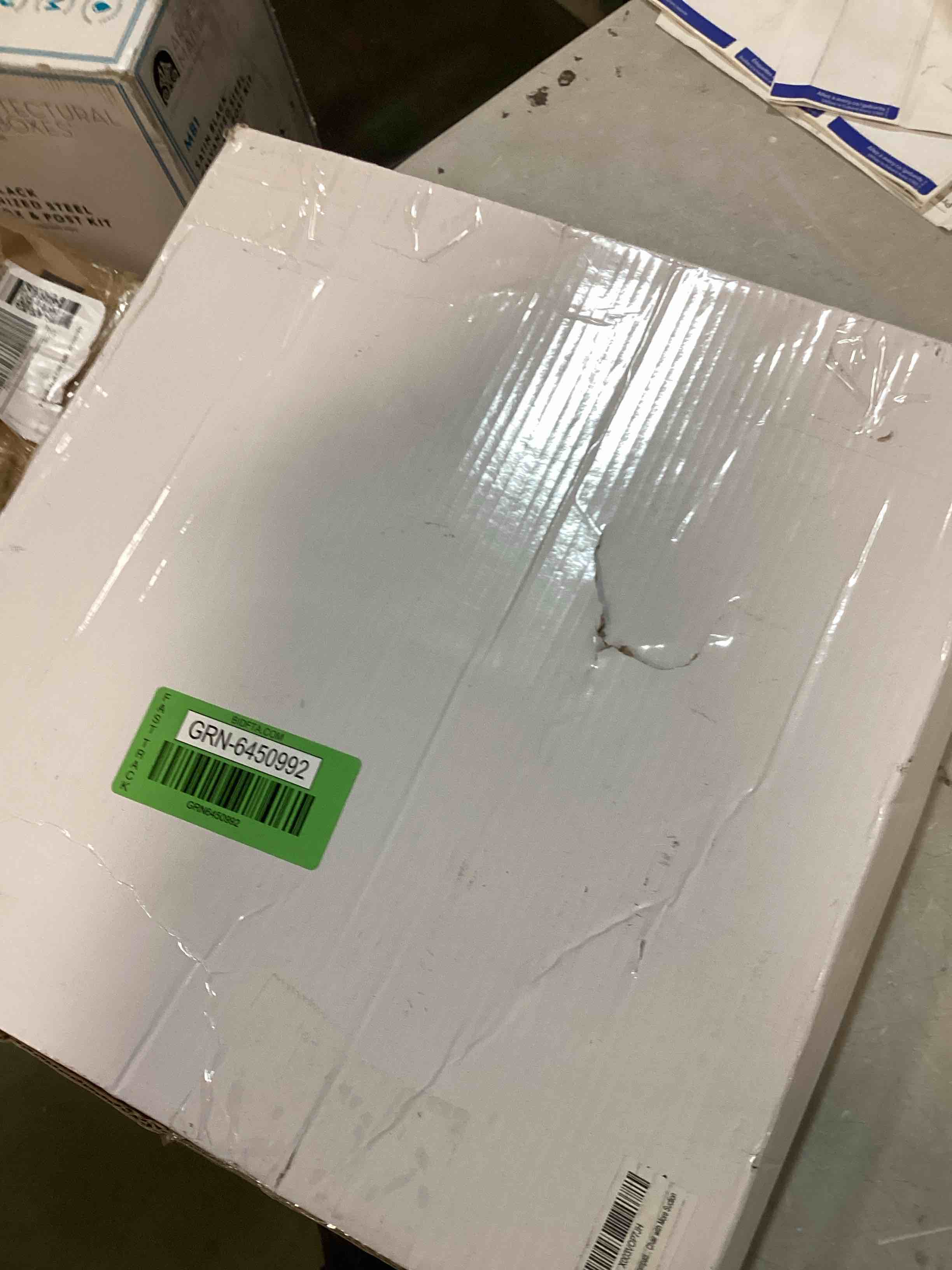 https://s3.amazonaws.com/lotting-images-prod/bidfta/GRN6450992_1715950413951.jpeg