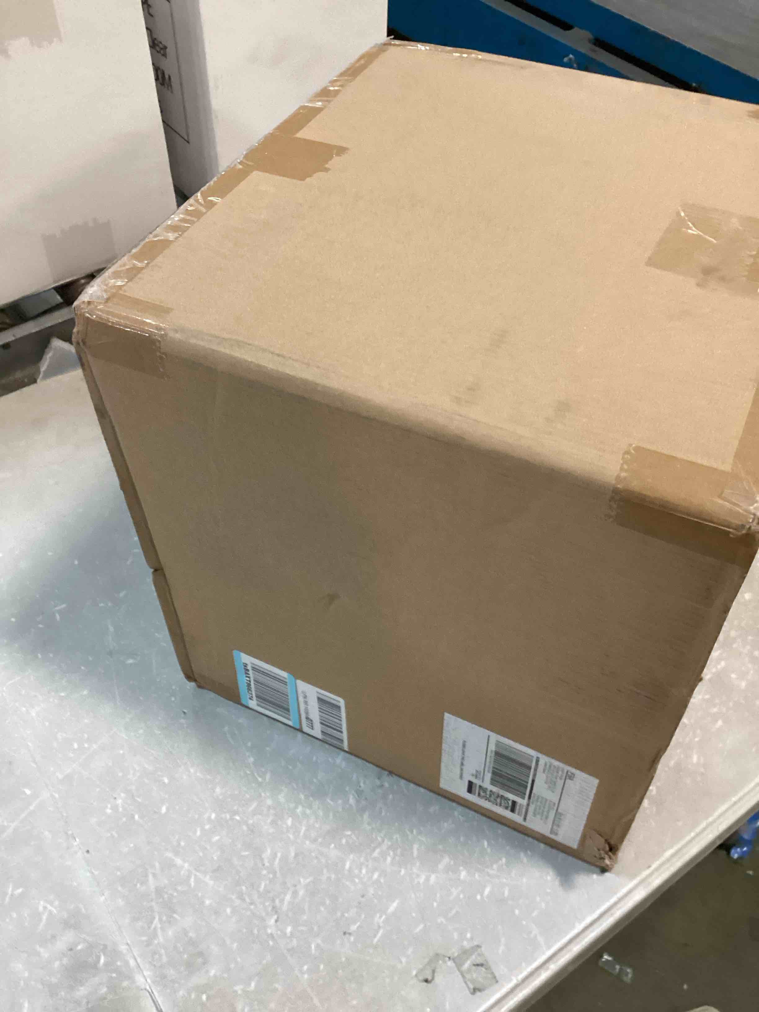 https://s3.amazonaws.com/lotting-images-prod/bidfta/GRN6451201_1716209885743.jpeg