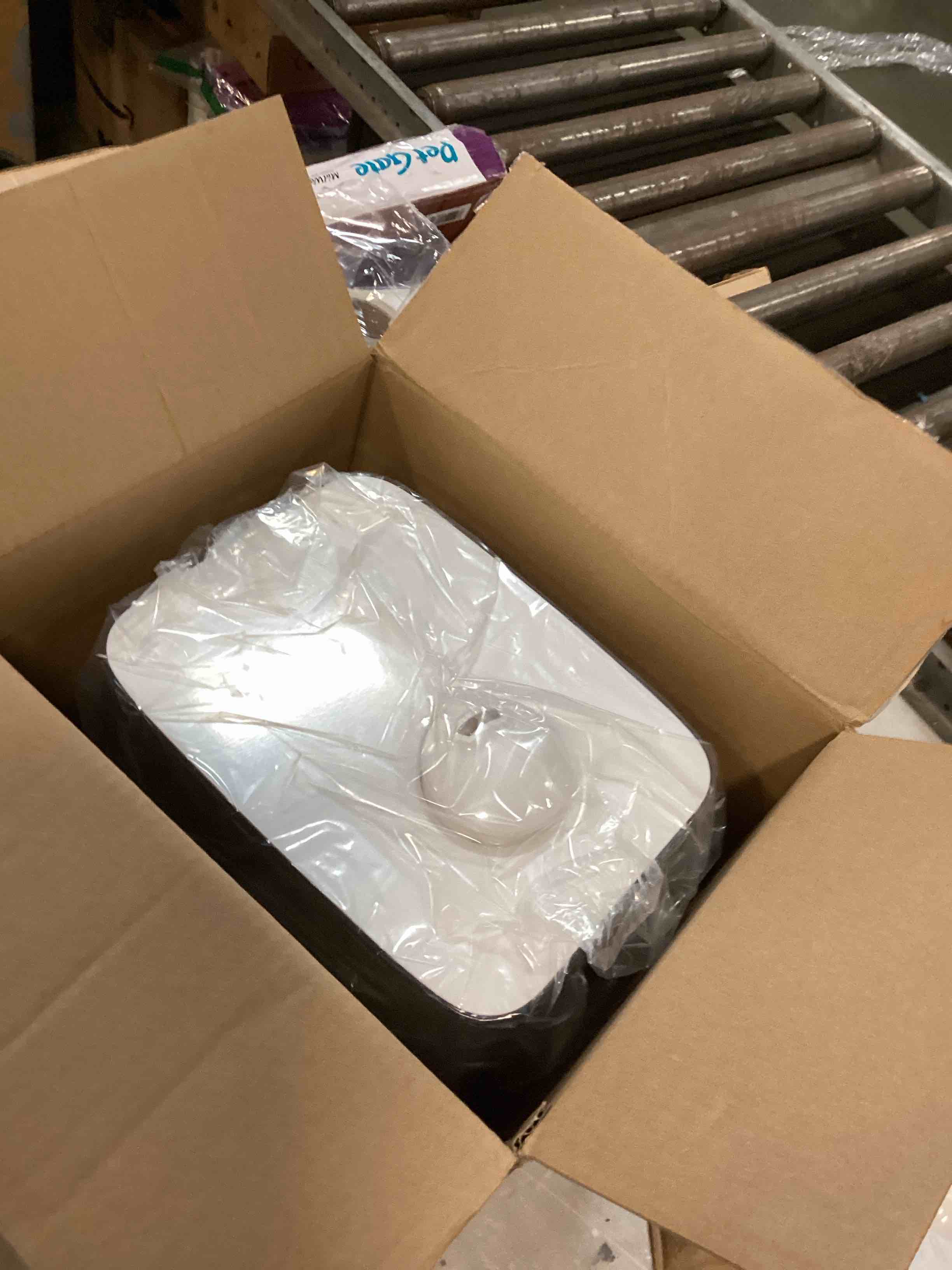 https://s3.amazonaws.com/lotting-images-prod/bidfta/GRN6451345_1716230678718.jpeg