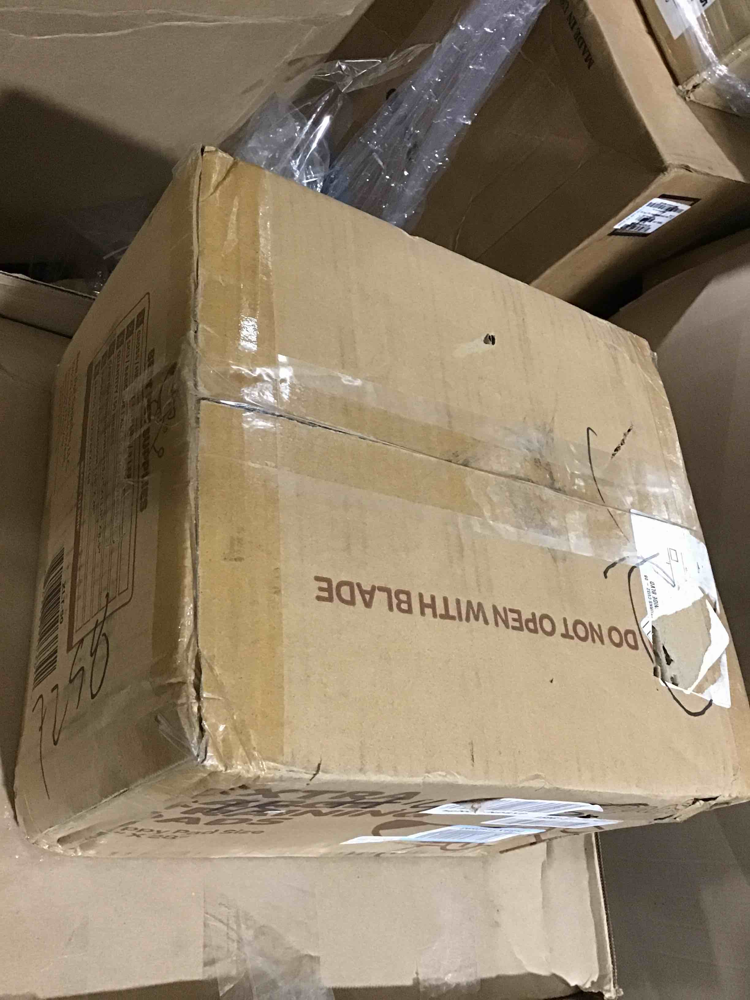 https://s3.amazonaws.com/lotting-images-prod/bidfta/GRN6465960_1717098851809.jpeg