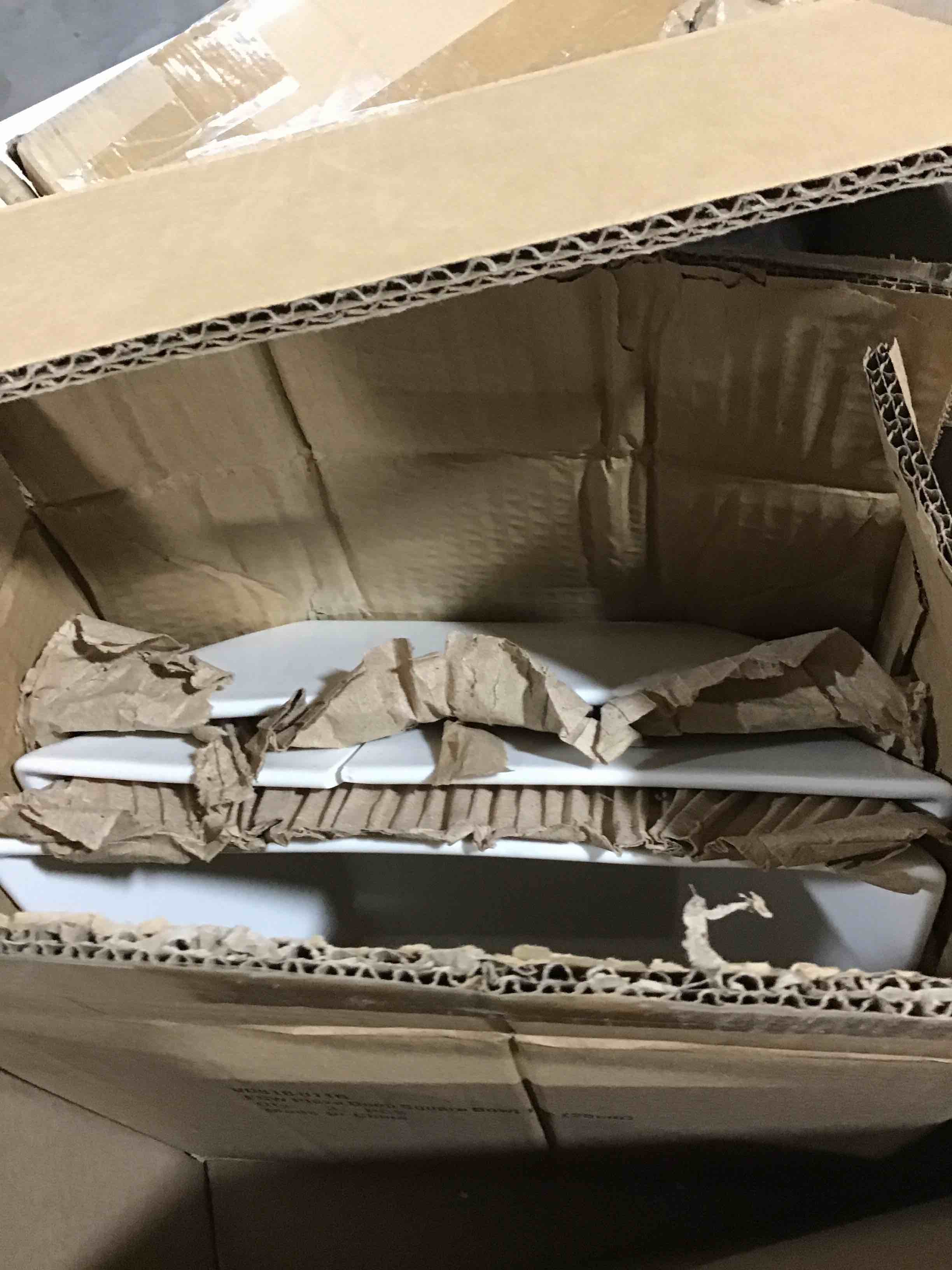 https://s3.amazonaws.com/lotting-images-prod/bidfta/GRN6467189_1716993932292.jpeg
