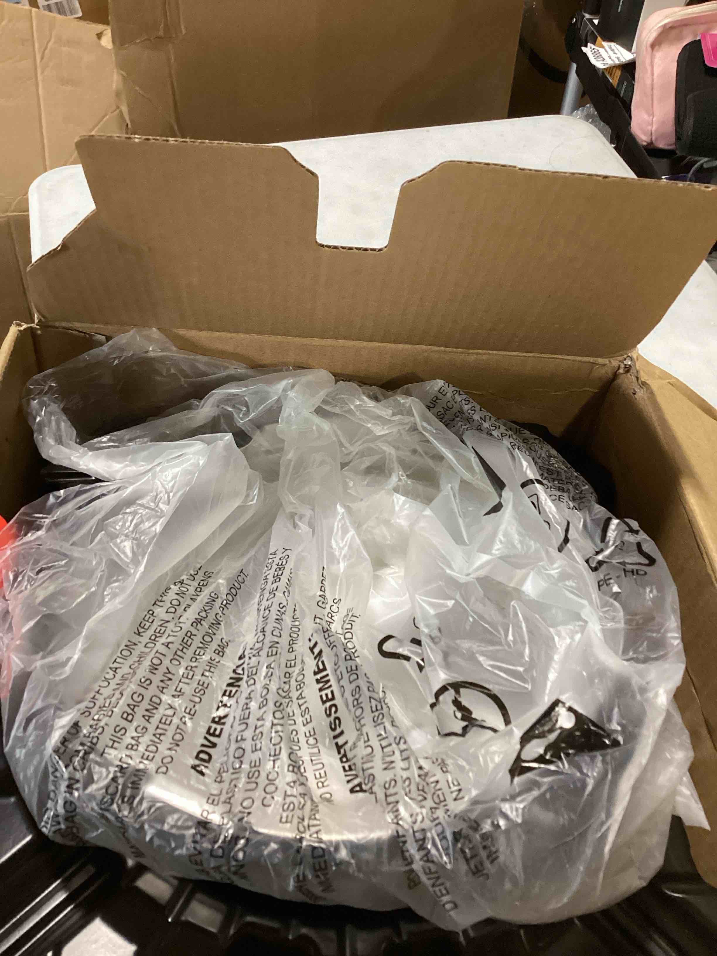 https://s3.amazonaws.com/lotting-images-prod/bidfta/GRN6467418_1717095386872.jpeg
