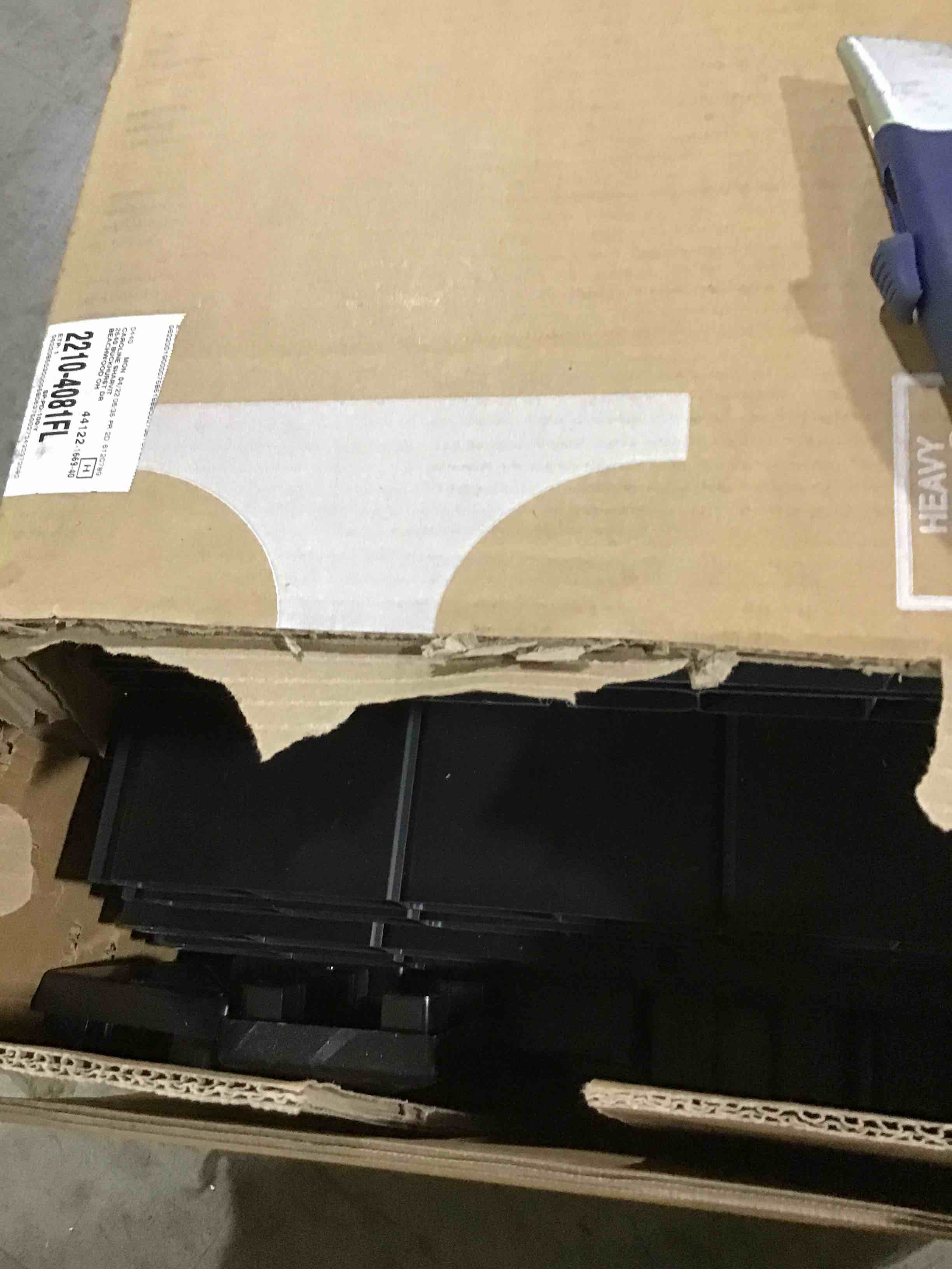 https://s3.amazonaws.com/lotting-images-prod/bidfta/GRN6468025_1717676177652.jpeg