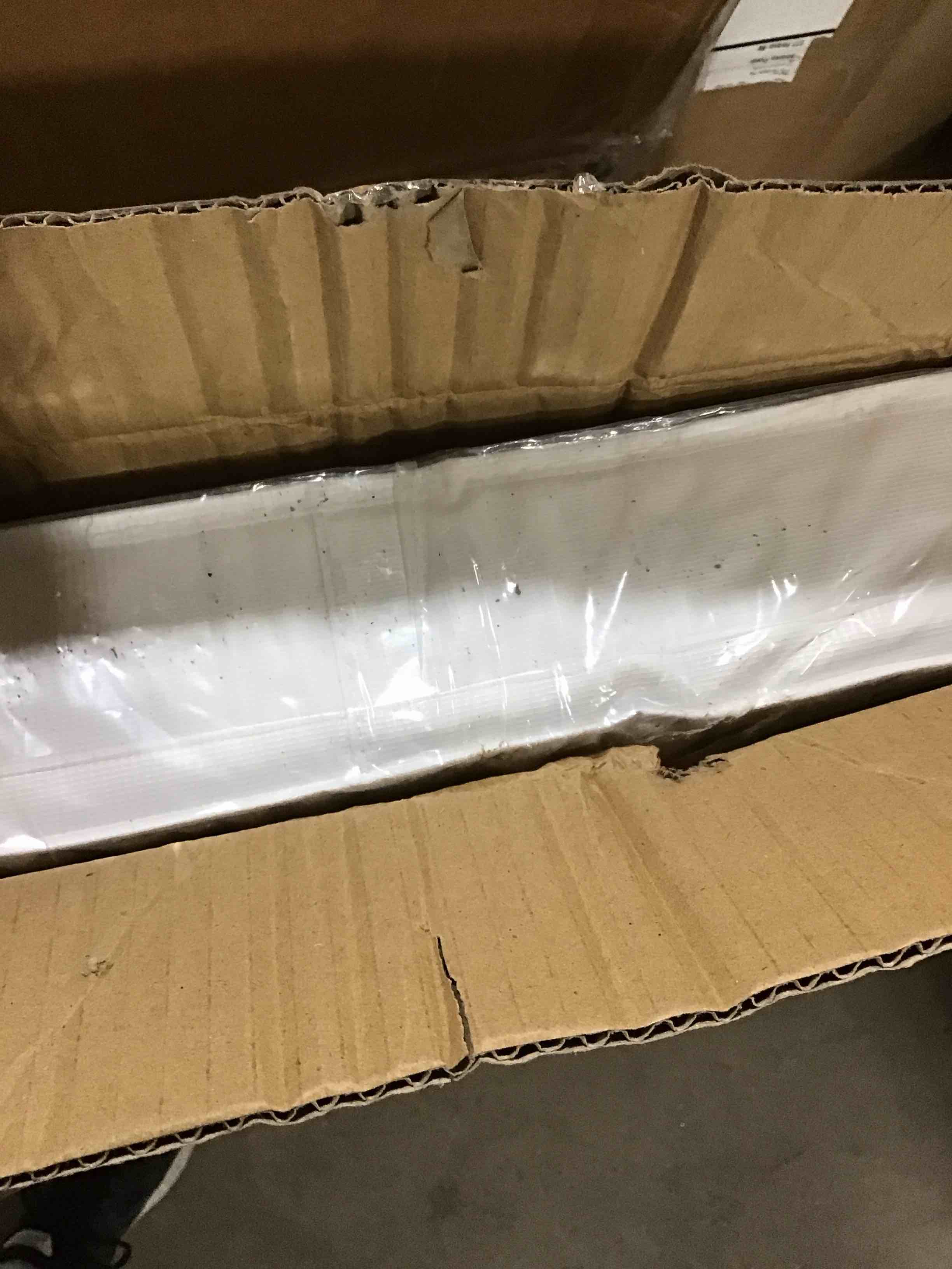 https://s3.amazonaws.com/lotting-images-prod/bidfta/GRN6473140_1717592065606.jpeg