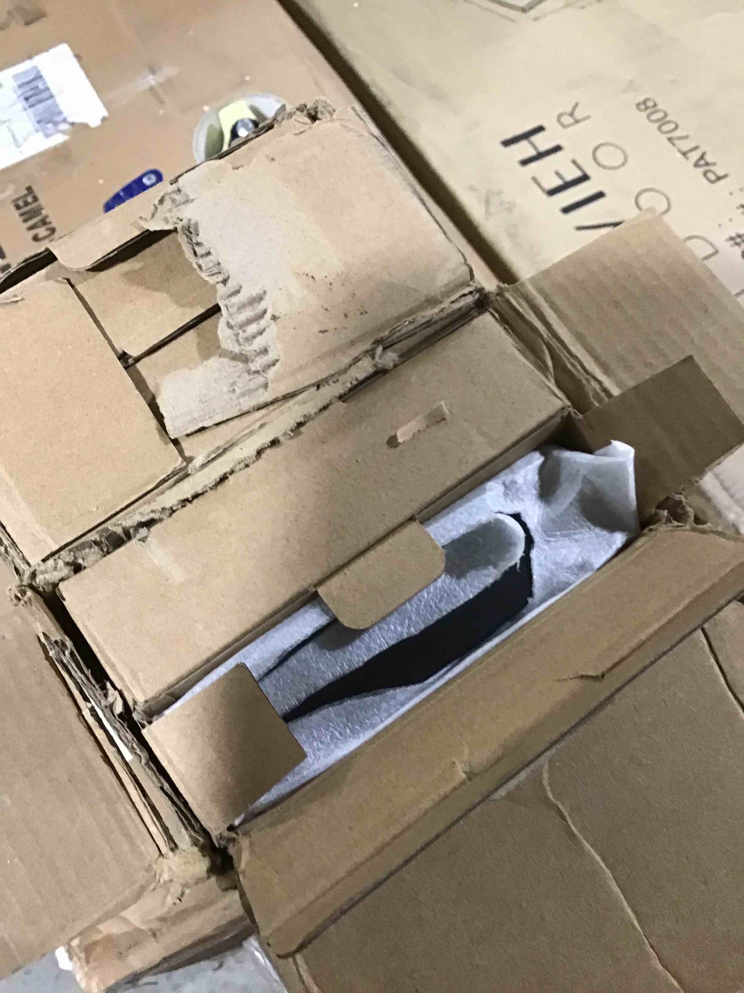 https://s3.amazonaws.com/lotting-images-prod/bidfta/GRN6473763_1718395829005.jpeg