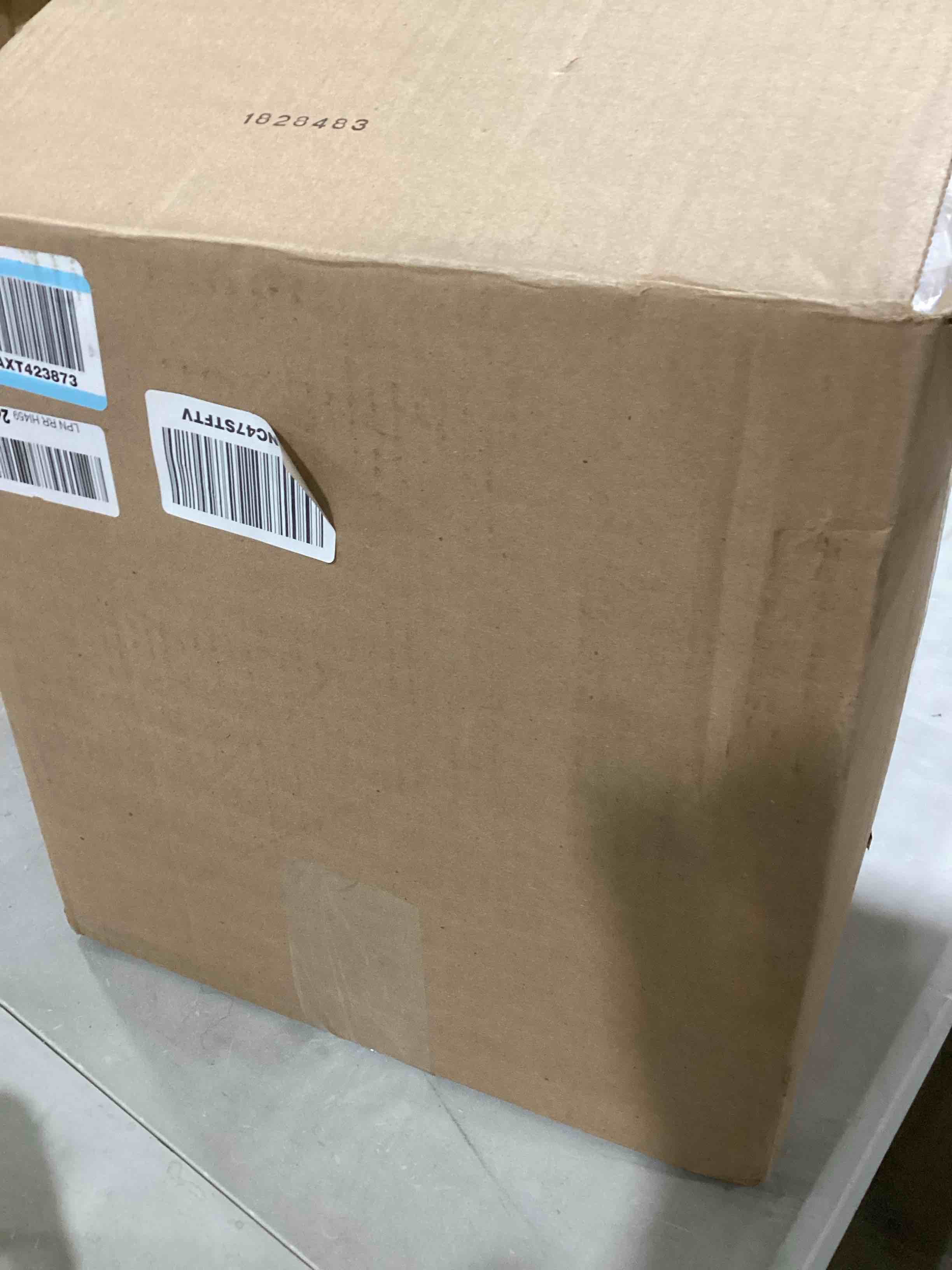 https://s3.amazonaws.com/lotting-images-prod/bidfta/GRN6474860_1718206981354.jpeg