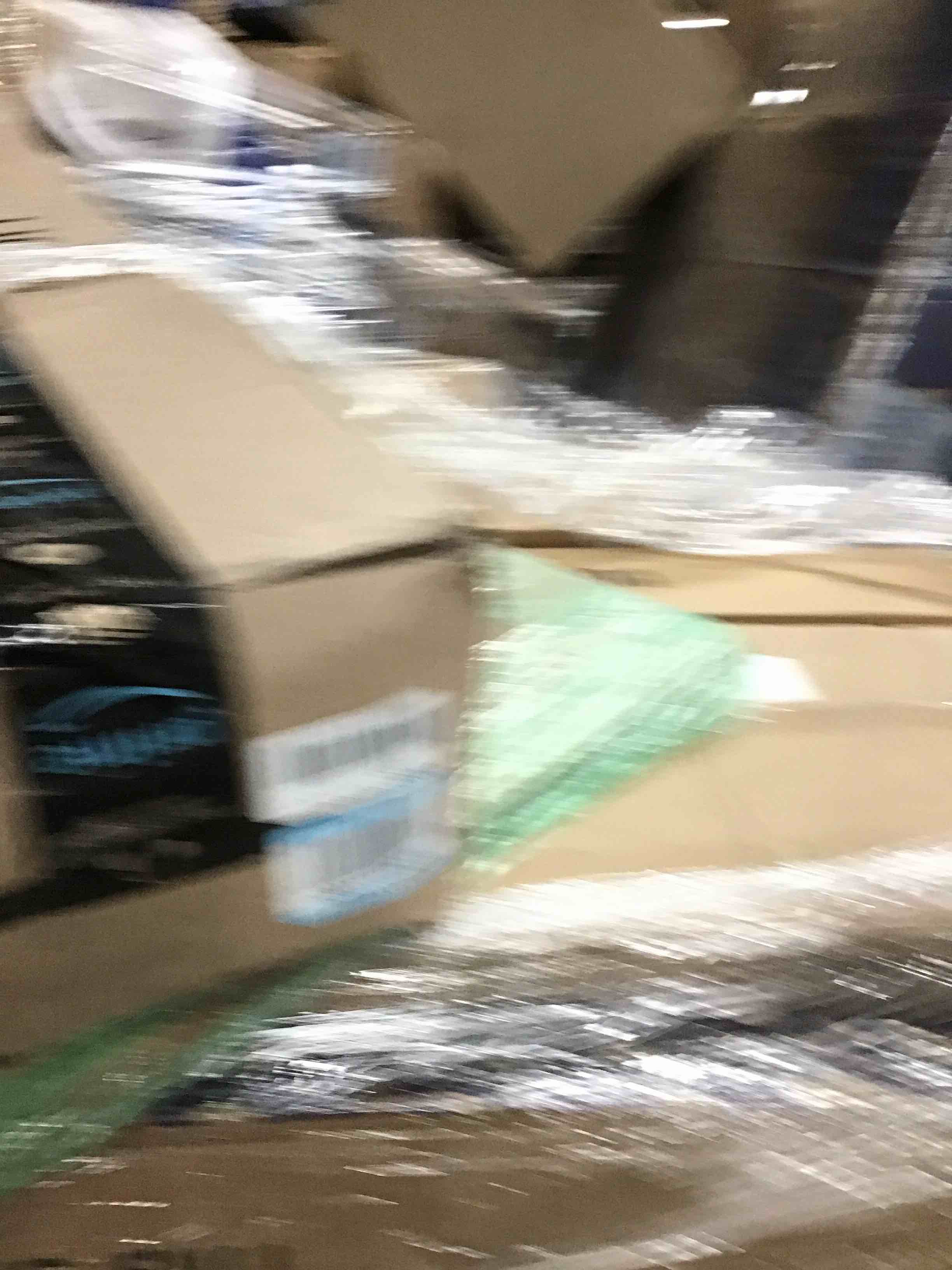 https://s3.amazonaws.com/lotting-images-prod/bidfta/GRN6486899_1720640712357.jpeg