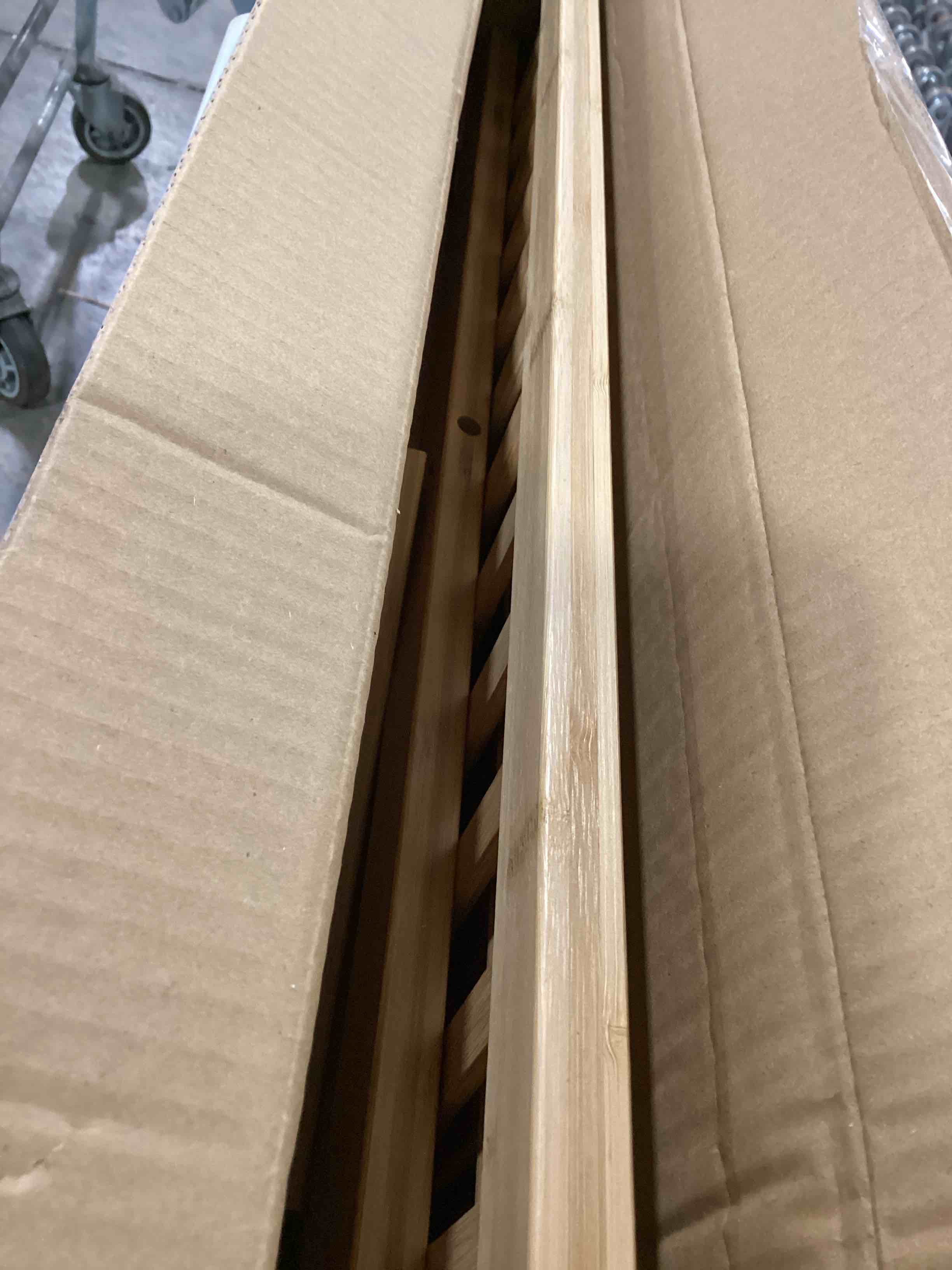 https://s3.amazonaws.com/lotting-images-prod/bidfta/GRN6488245_1720554211706.jpeg