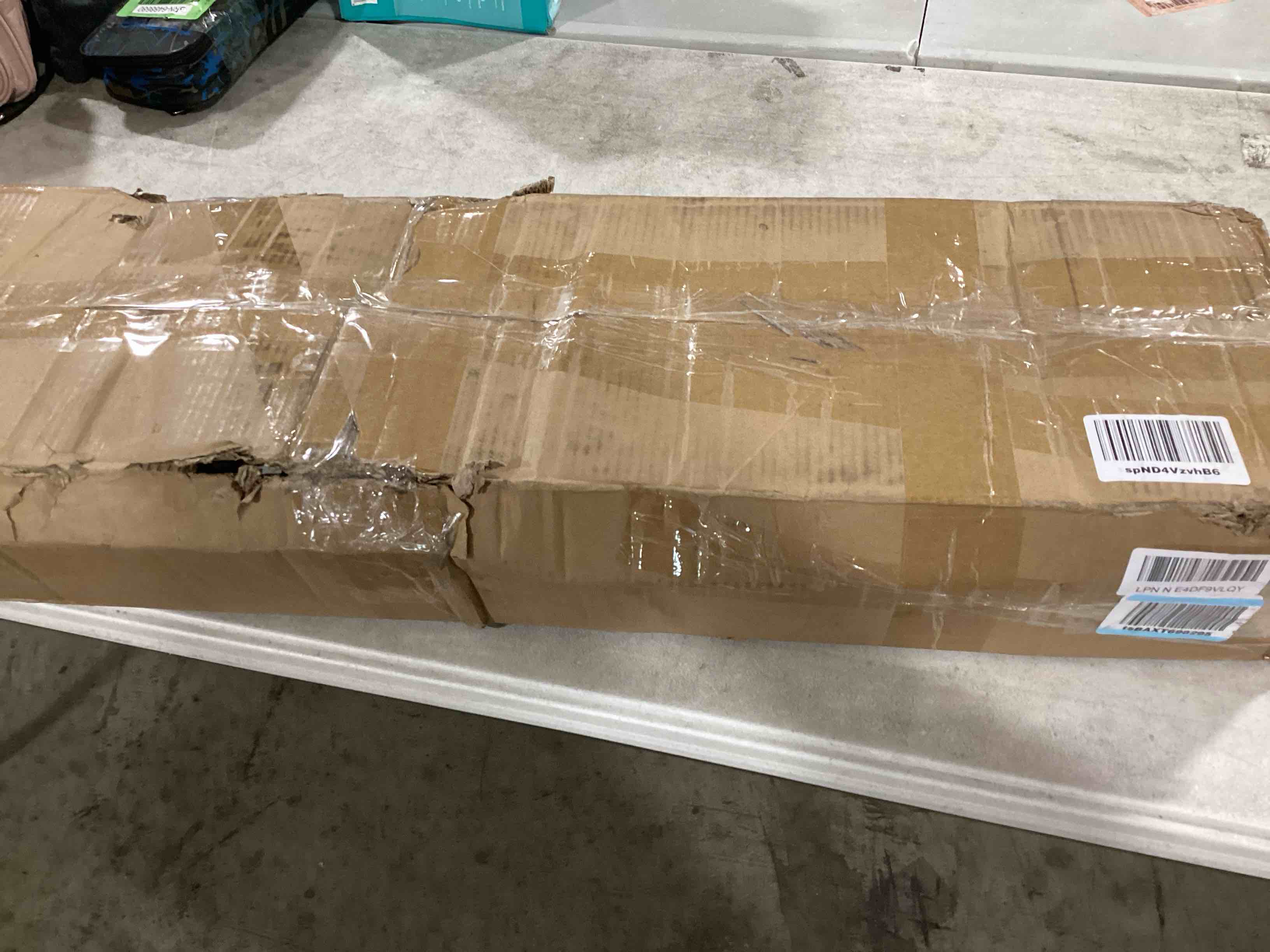 https://s3.amazonaws.com/lotting-images-prod/bidfta/GRN6488824_1720724091177.jpeg