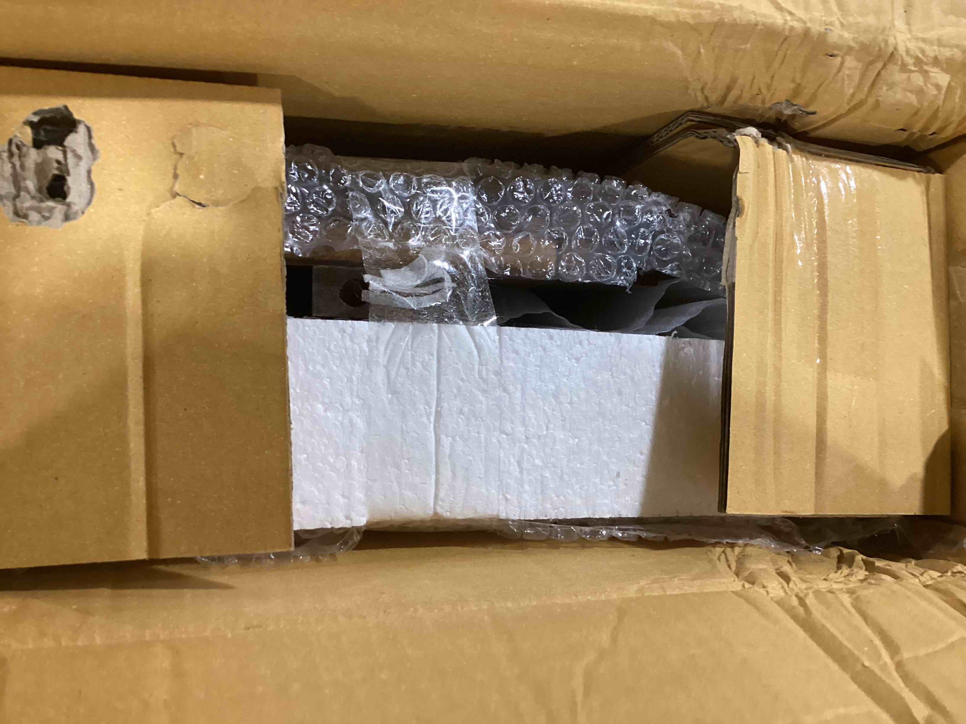 https://s3.amazonaws.com/lotting-images-prod/bidfta/GRN6489015_1720790534728.jpeg
