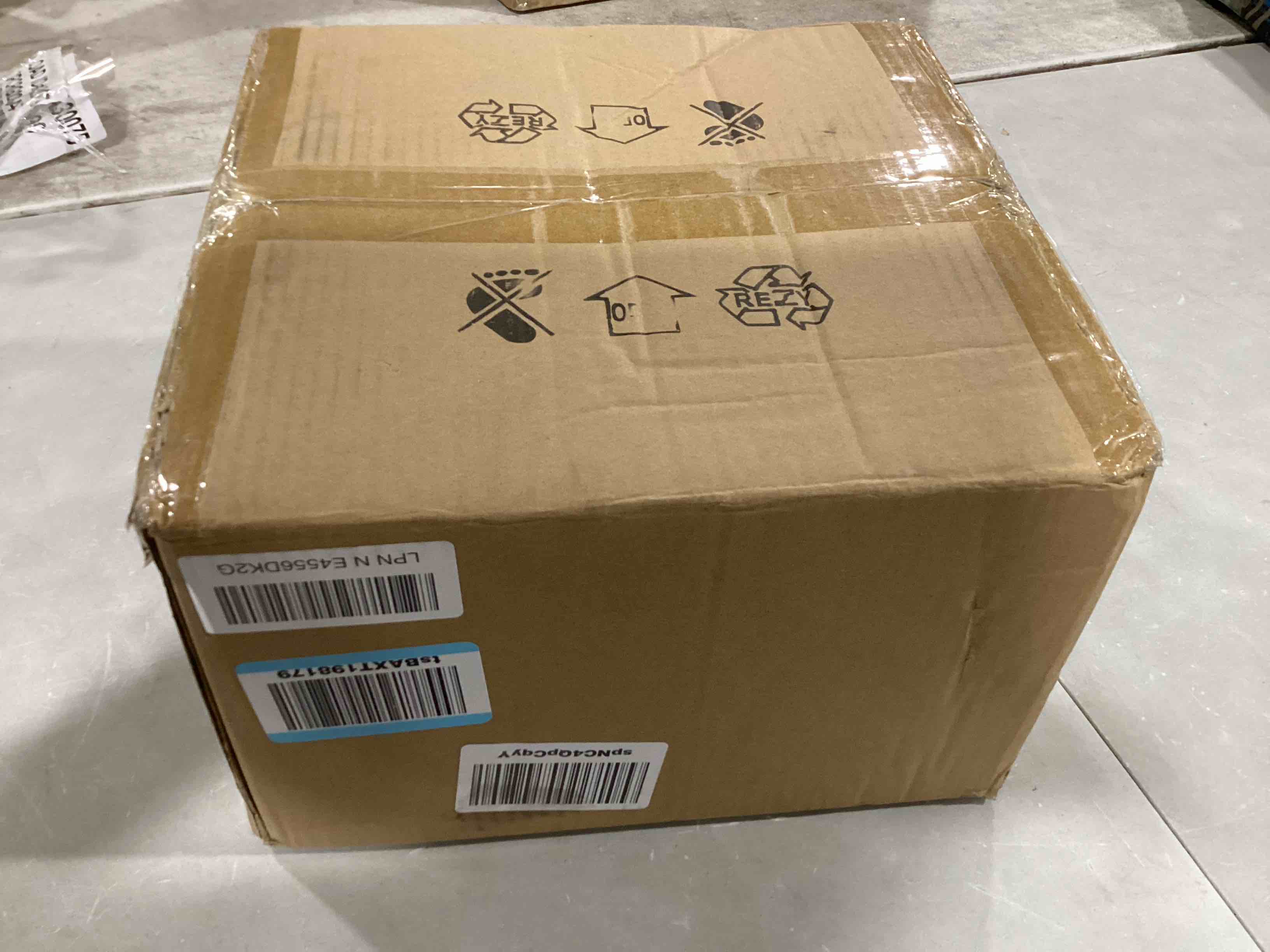 https://s3.amazonaws.com/lotting-images-prod/bidfta/GRN6489099_1720803573800.jpeg