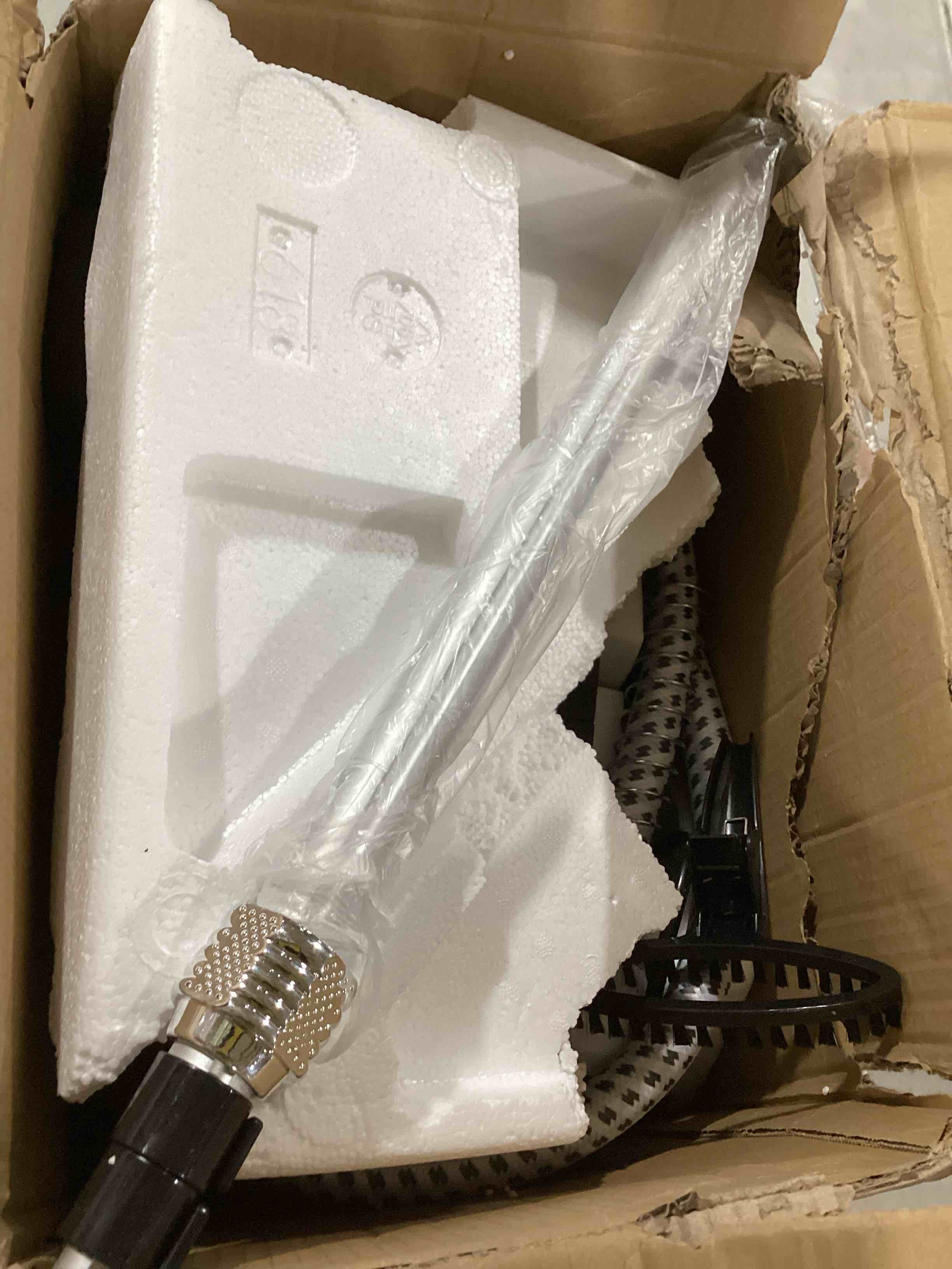 https://s3.amazonaws.com/lotting-images-prod/bidfta/GRN6489219_1721050374284.jpeg