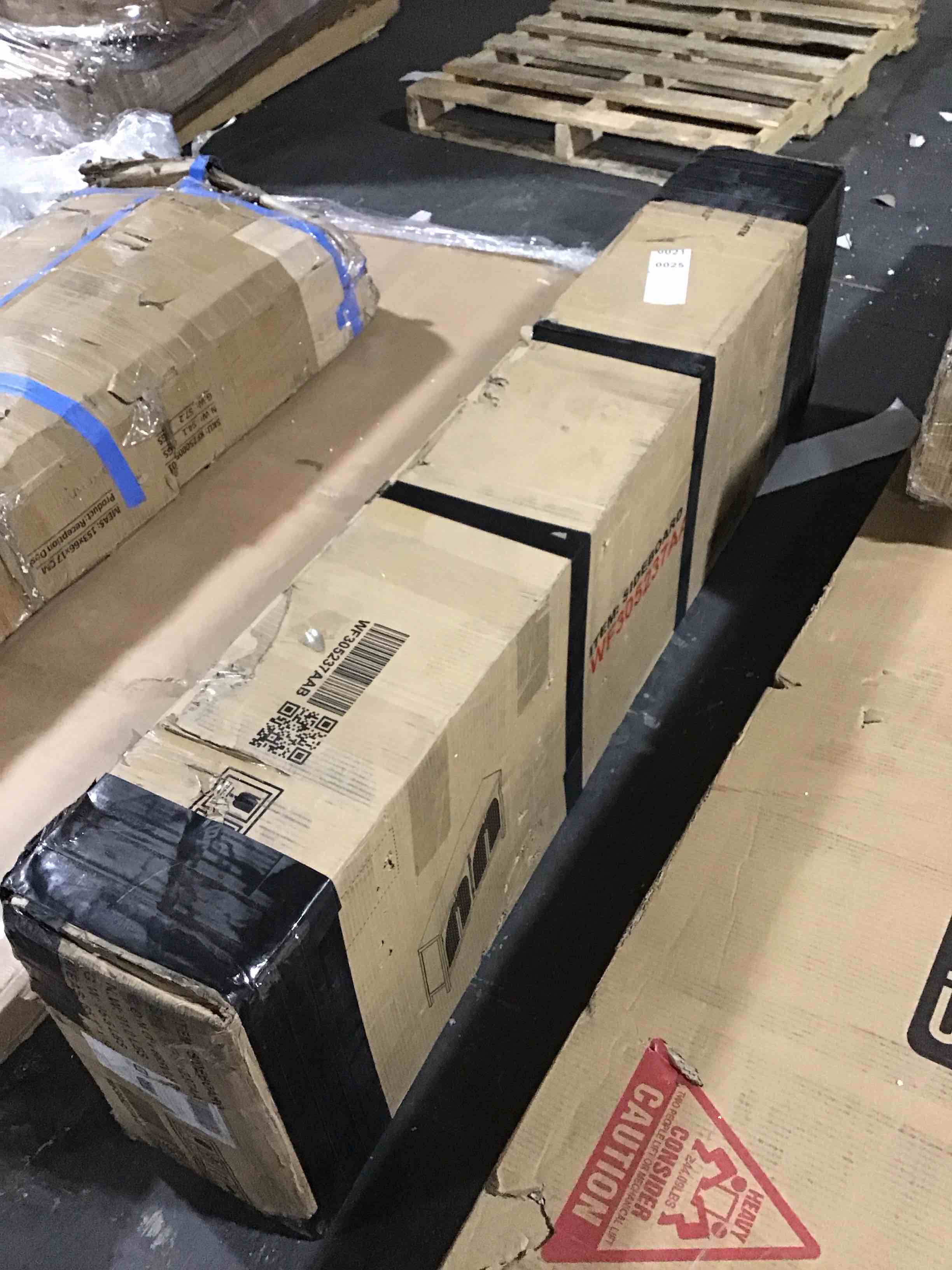 https://s3.amazonaws.com/lotting-images-prod/bidfta/GRN6490362_1725388277336.jpeg