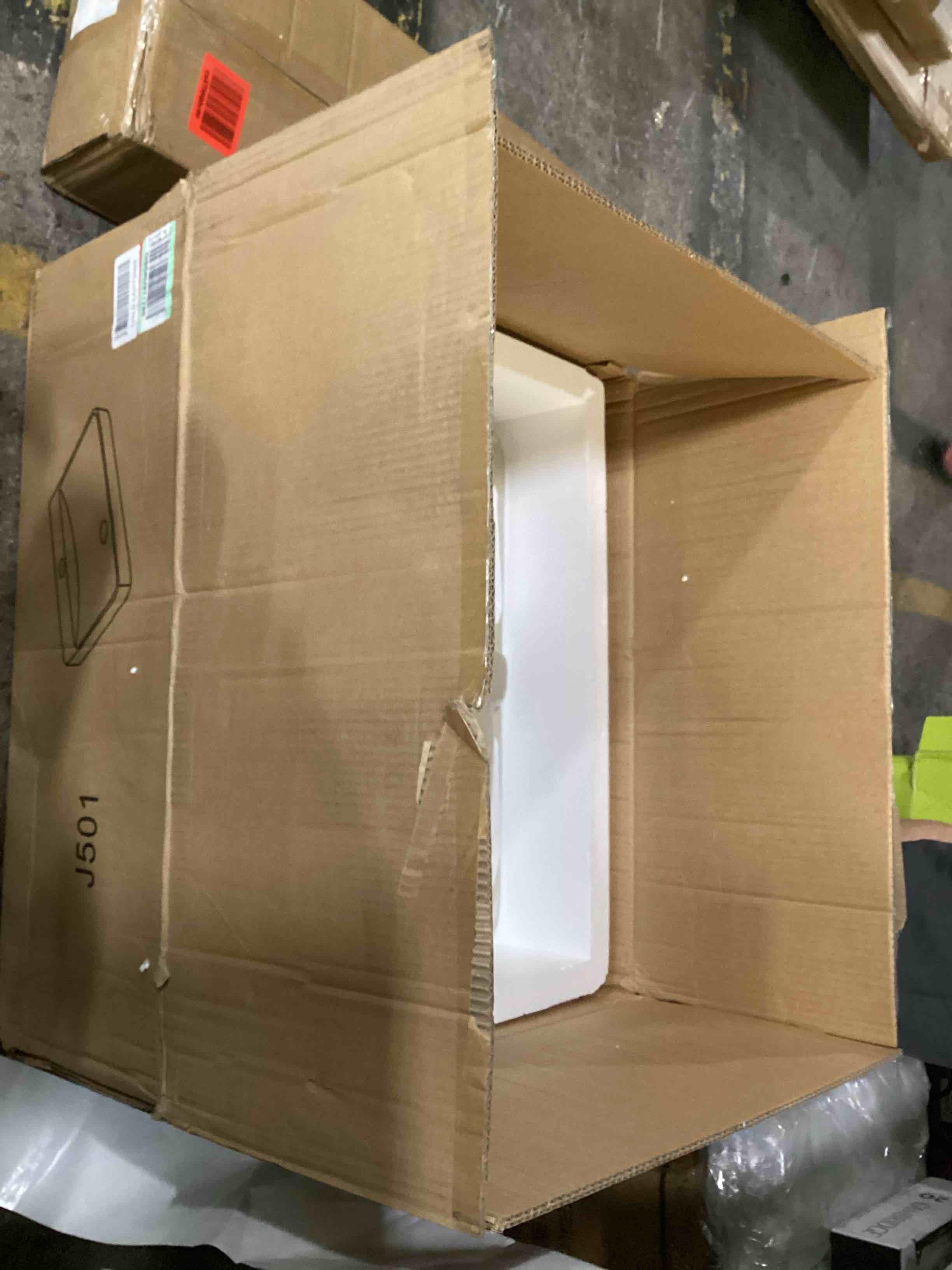 https://s3.amazonaws.com/lotting-images-prod/bidfta/GRN6491493_1722358813028.jpeg
