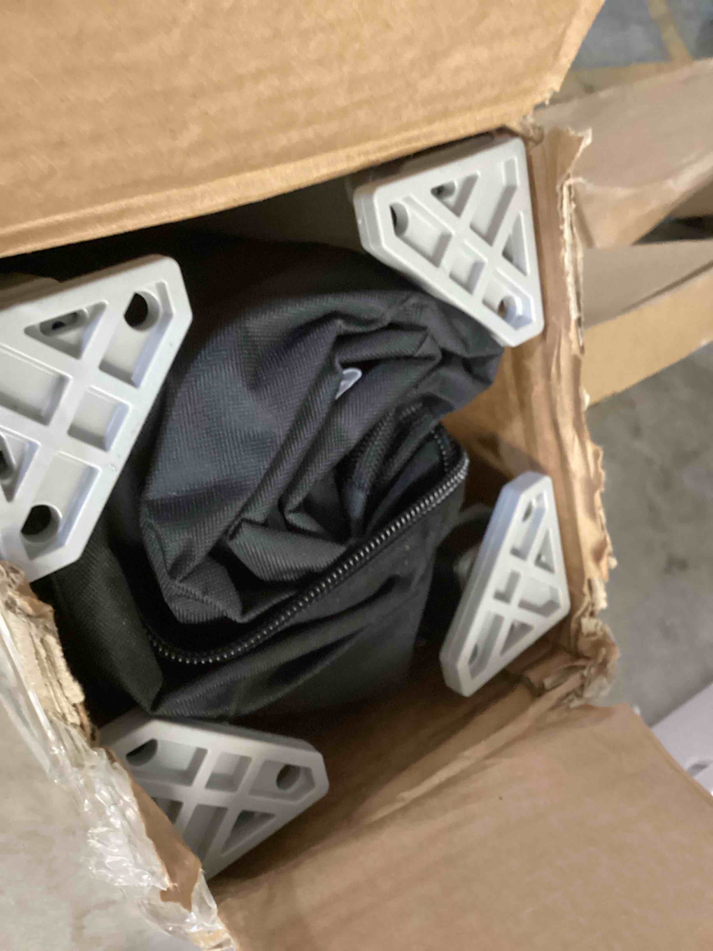 https://s3.amazonaws.com/lotting-images-prod/bidfta/GRN6491499_1722365744359.jpeg