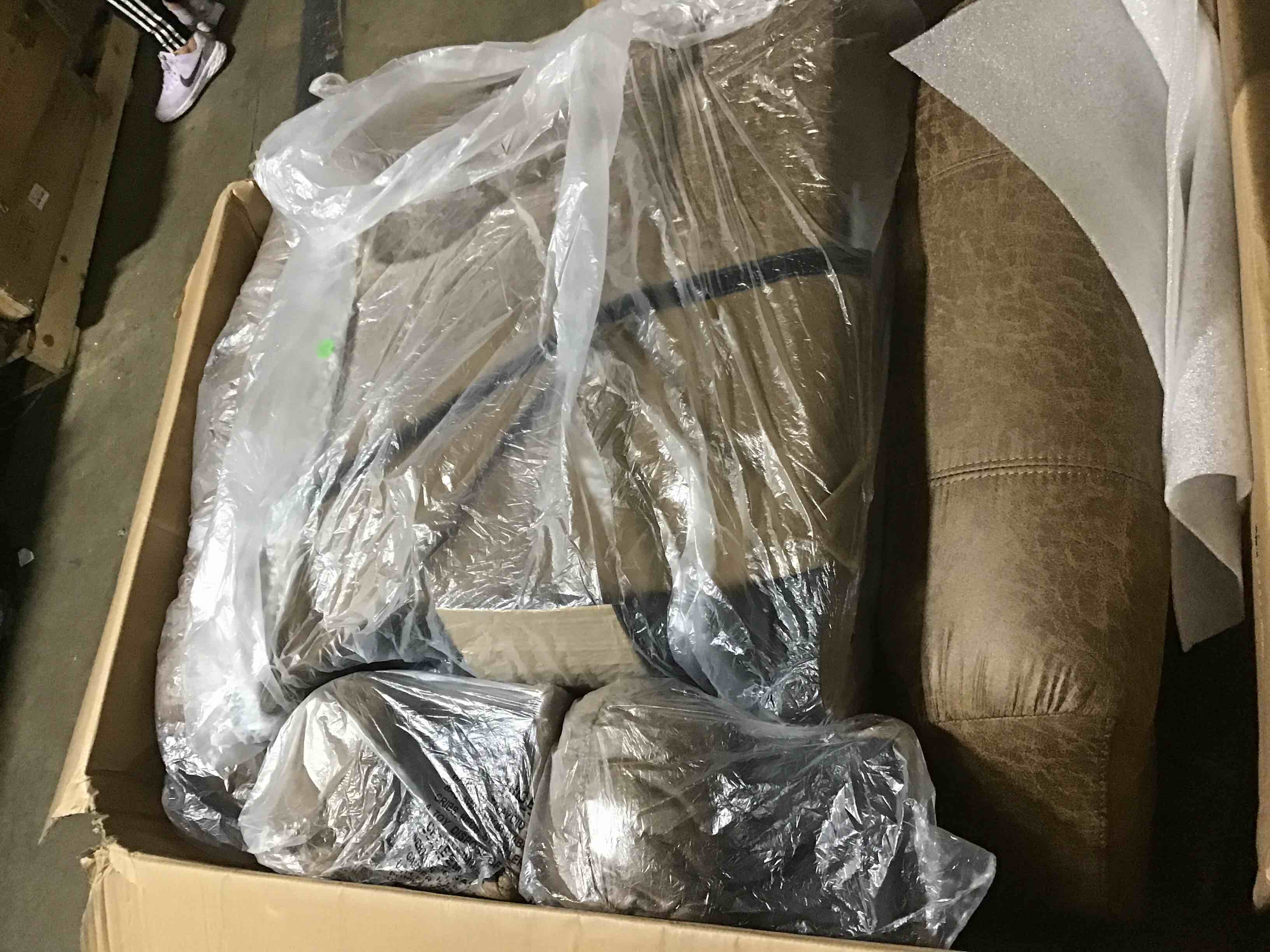 https://s3.amazonaws.com/lotting-images-prod/bidfta/GRN6492032_1728501290520.jpeg