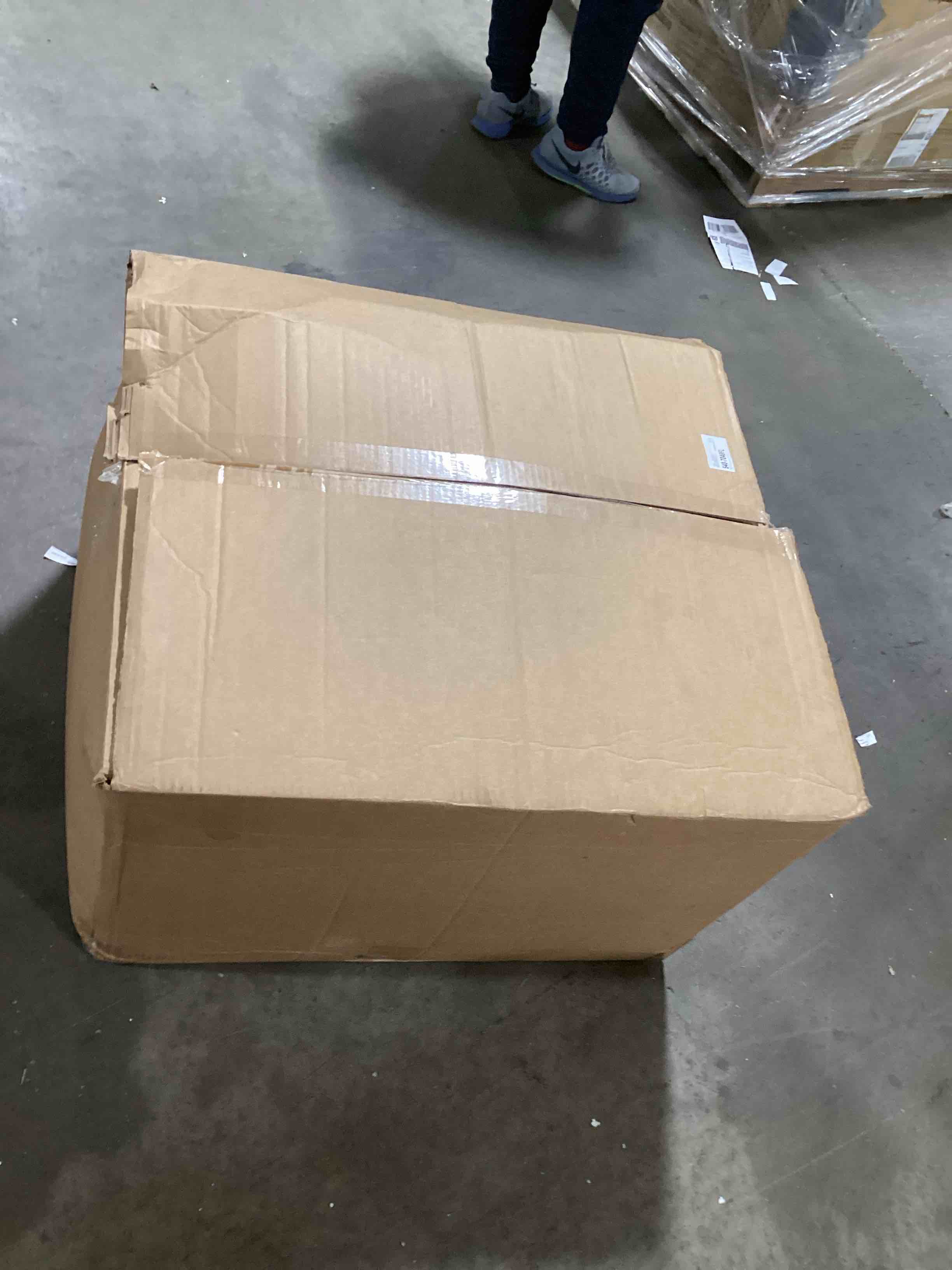 https://s3.amazonaws.com/lotting-images-prod/bidfta/GRN6493814_1721152278960.jpeg