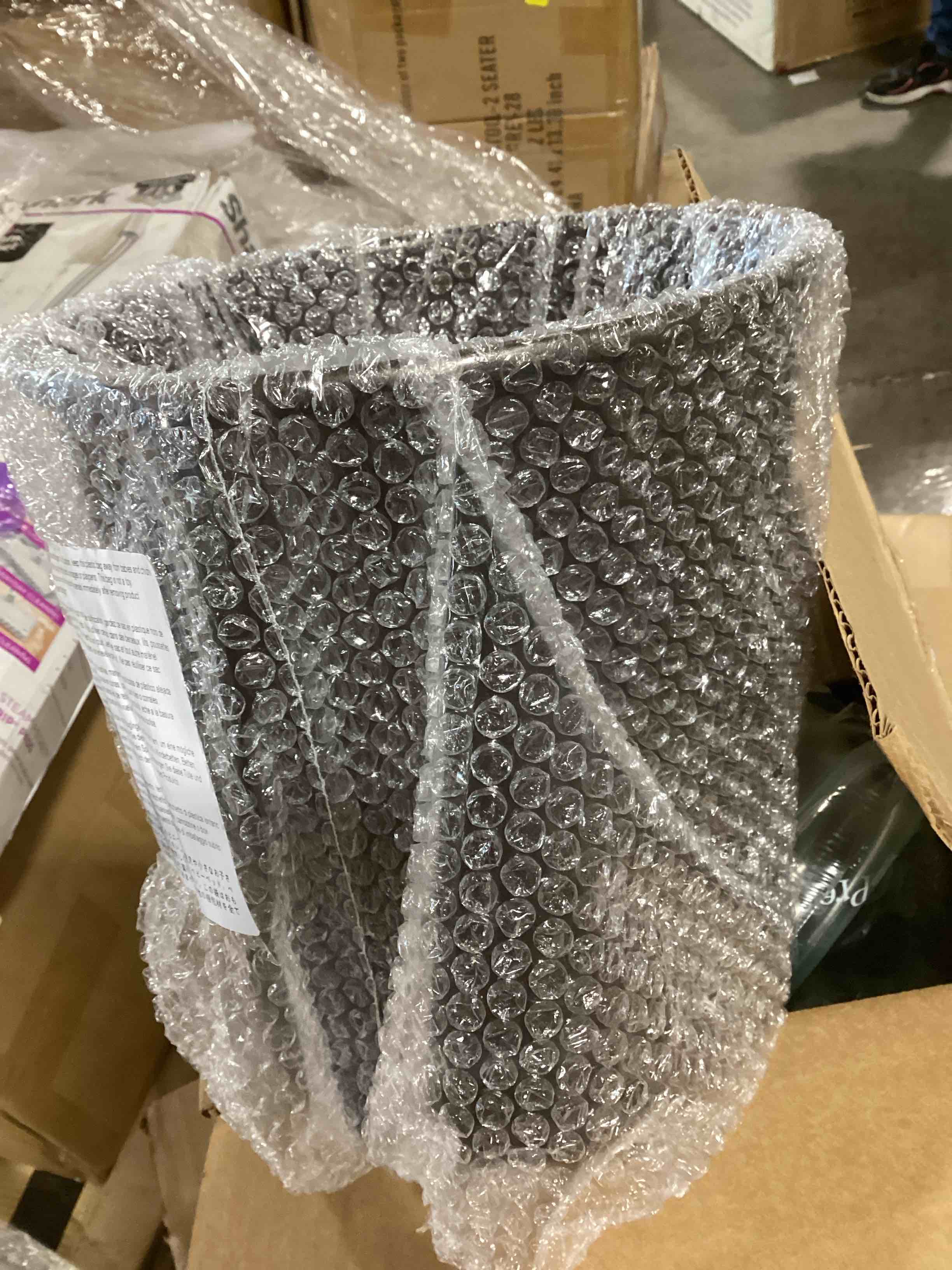 https://s3.amazonaws.com/lotting-images-prod/bidfta/GRN6495990_1718453919112.jpeg