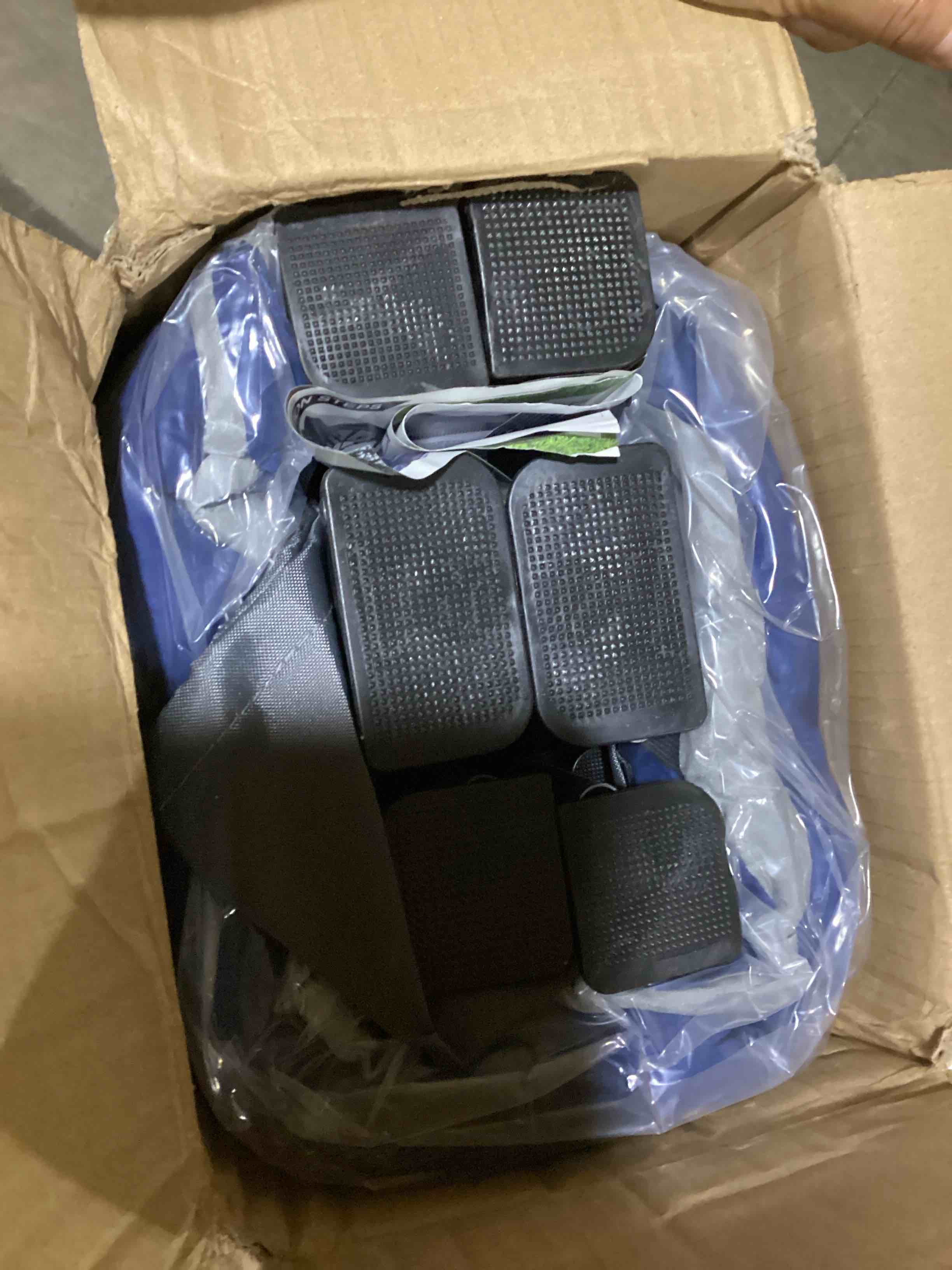 https://s3.amazonaws.com/lotting-images-prod/bidfta/GRN6496607_1719232615245.jpeg