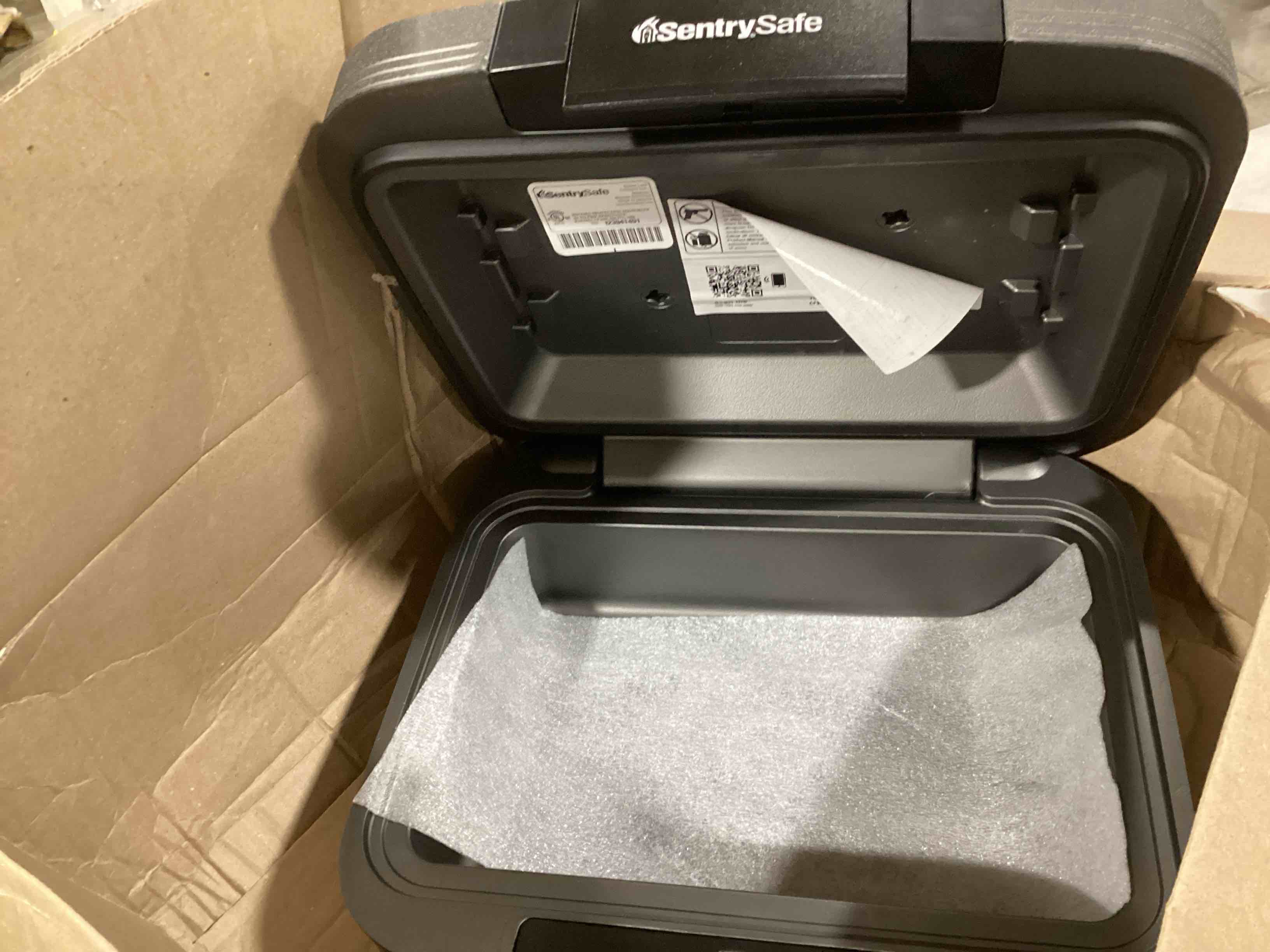 https://s3.amazonaws.com/lotting-images-prod/bidfta/GRN6498018_1721400102346.jpeg