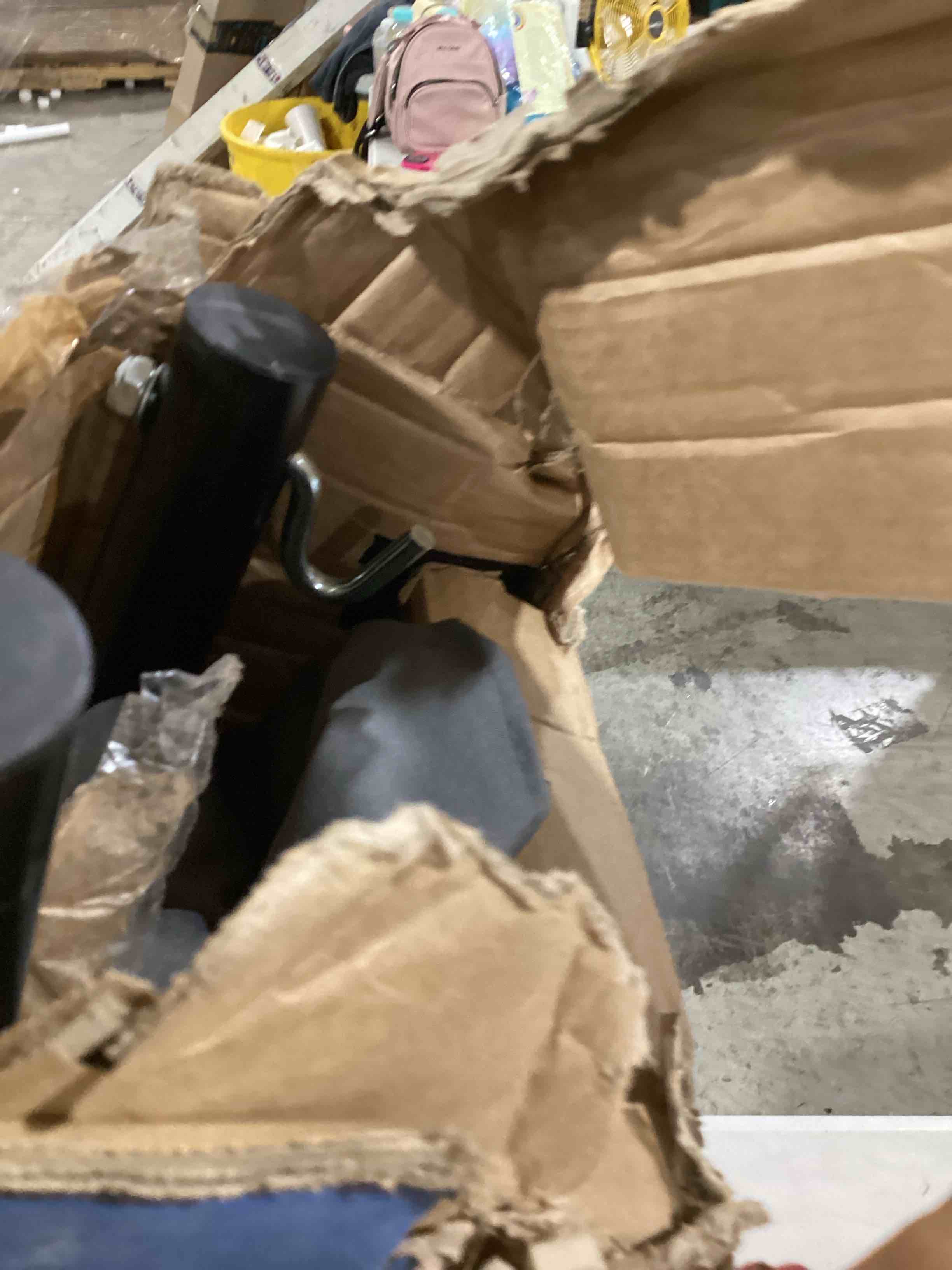 https://s3.amazonaws.com/lotting-images-prod/bidfta/GRN6498407_1721832617007.jpeg