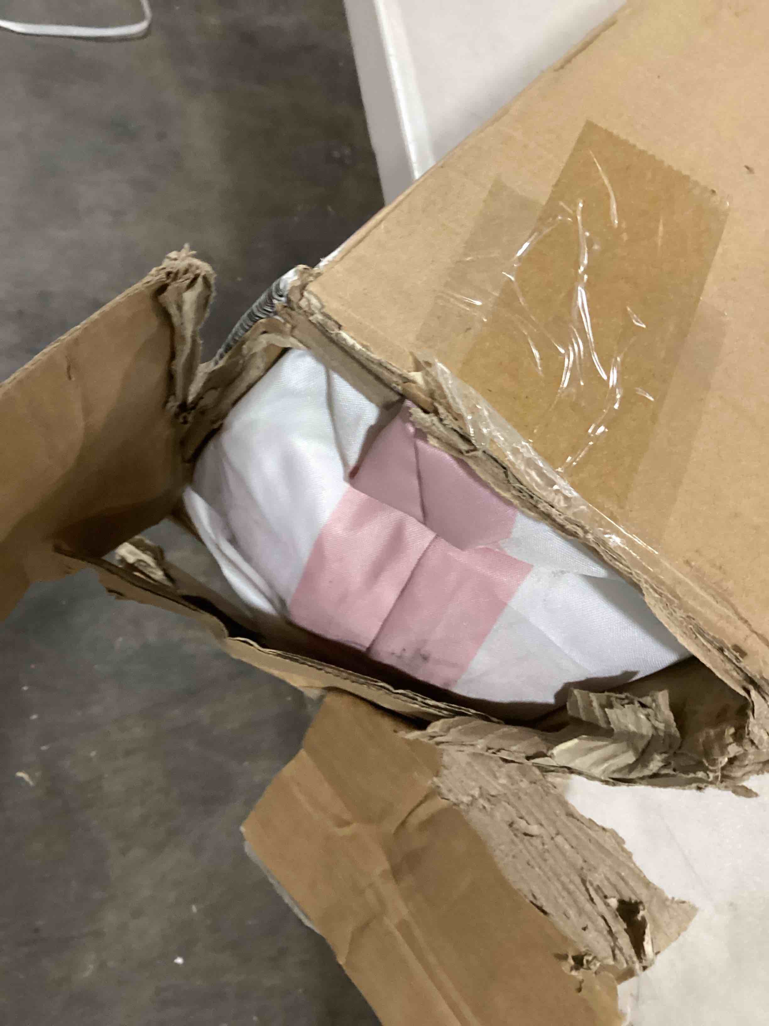 https://s3.amazonaws.com/lotting-images-prod/bidfta/GRN6498452_1720554161518.jpeg