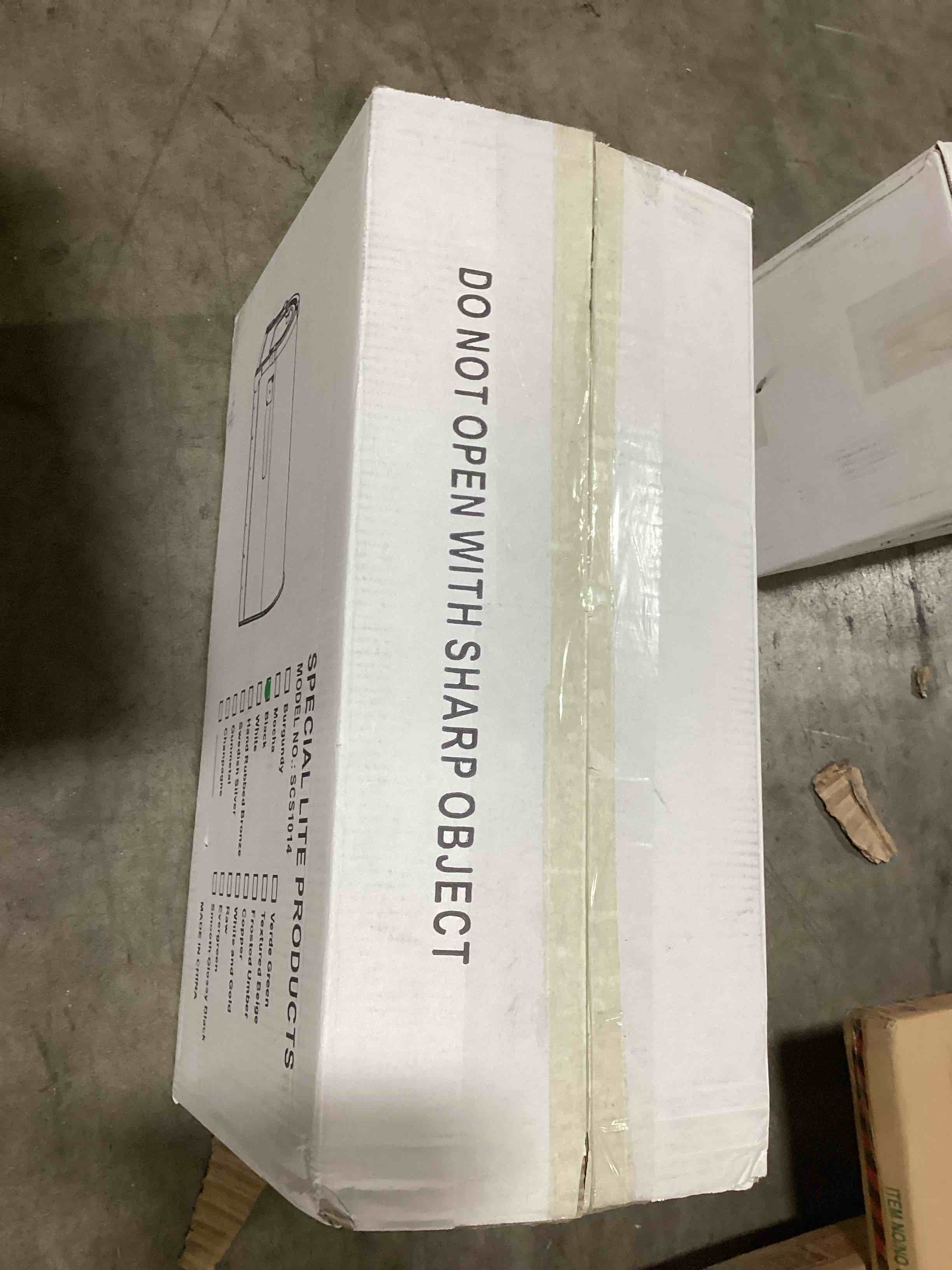 https://s3.amazonaws.com/lotting-images-prod/bidfta/GRN6498563_1720703591859.jpeg