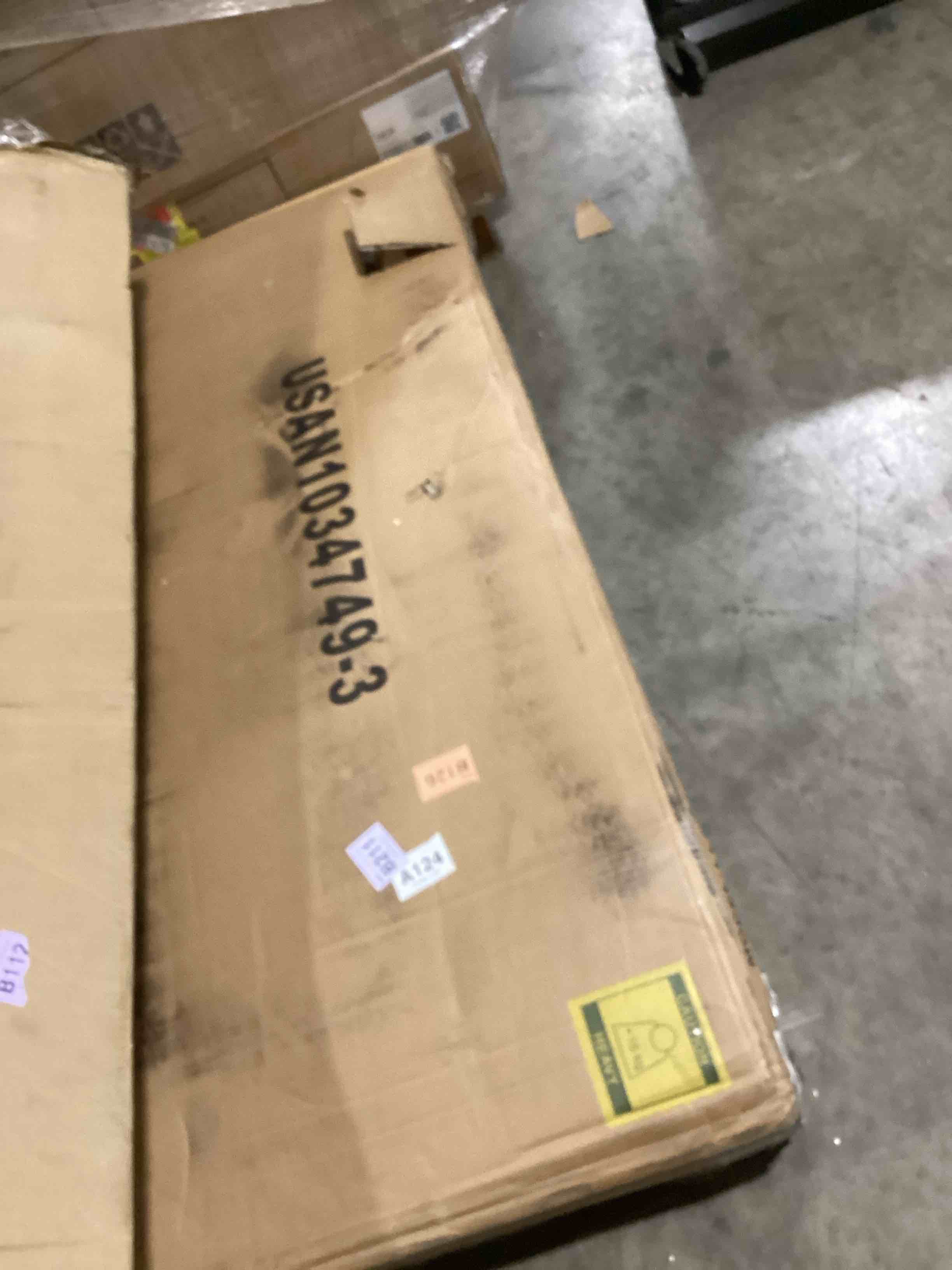 https://s3.amazonaws.com/lotting-images-prod/bidfta/GRN6498570_1720702255743.jpeg
