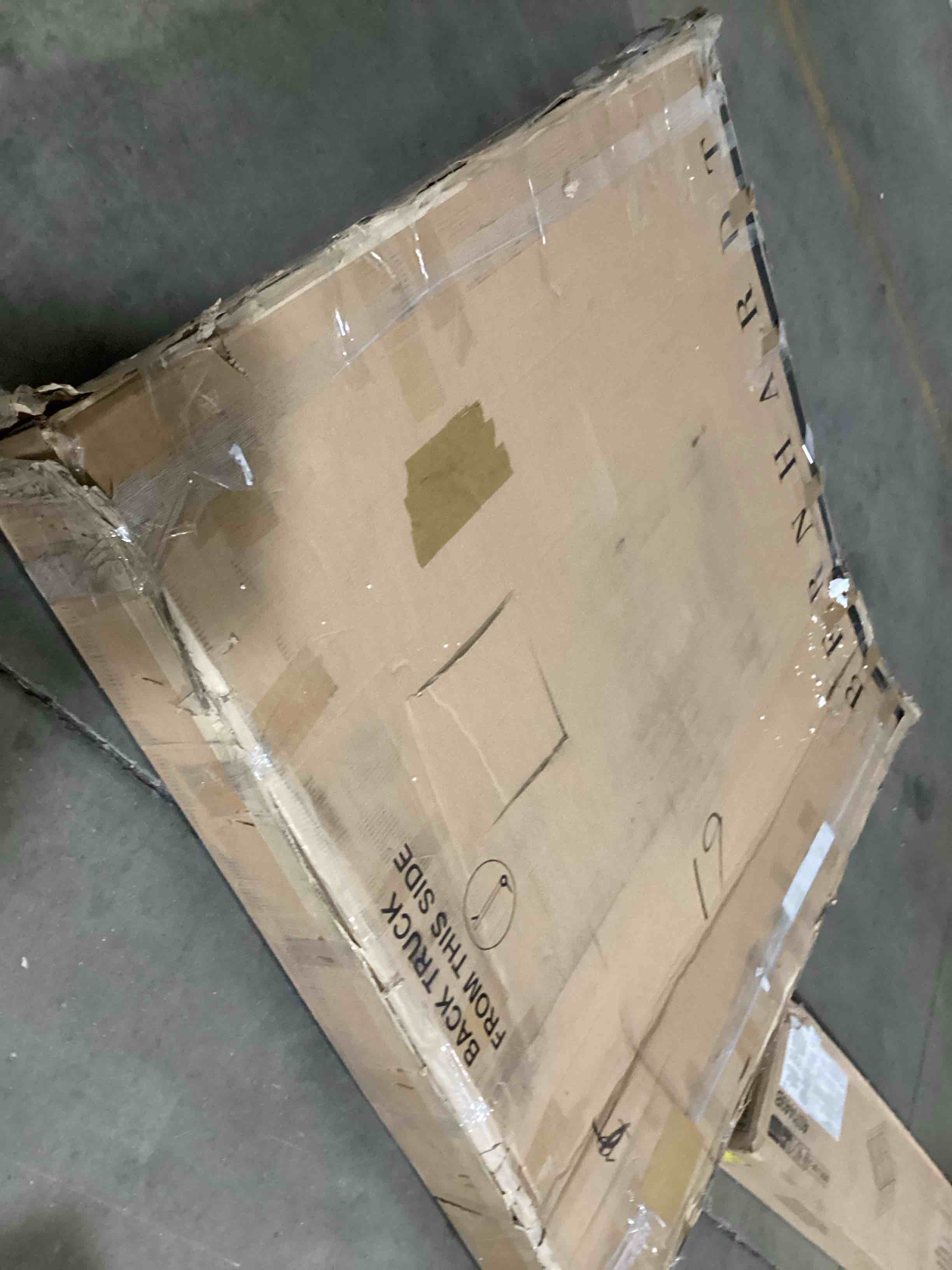 https://s3.amazonaws.com/lotting-images-prod/bidfta/GRN6498640_1720718639458.jpeg