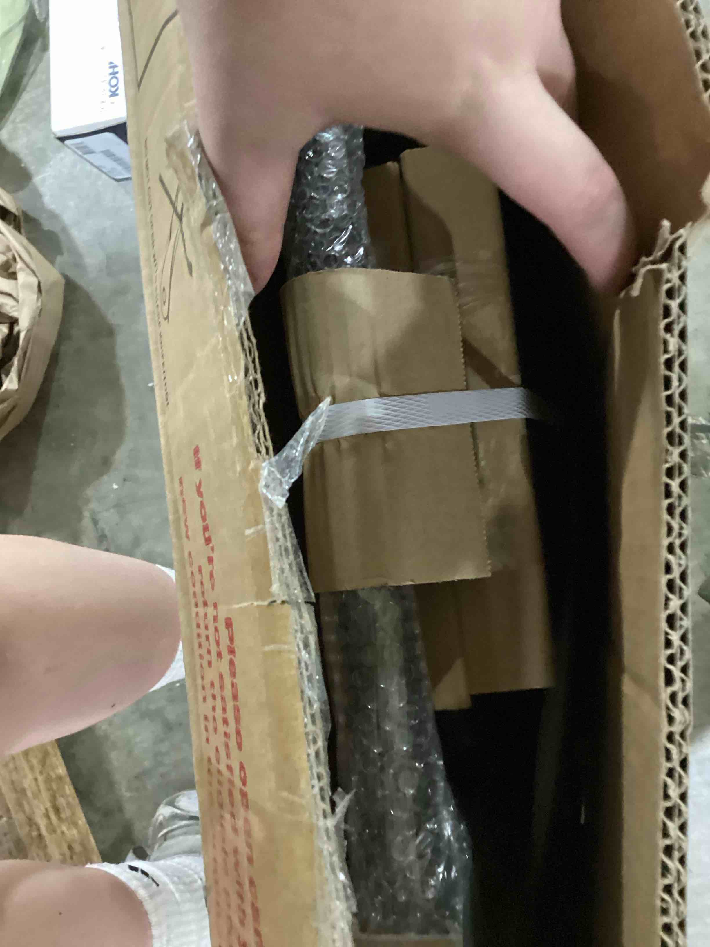 https://s3.amazonaws.com/lotting-images-prod/bidfta/GRN6499701_1722439606619.jpeg