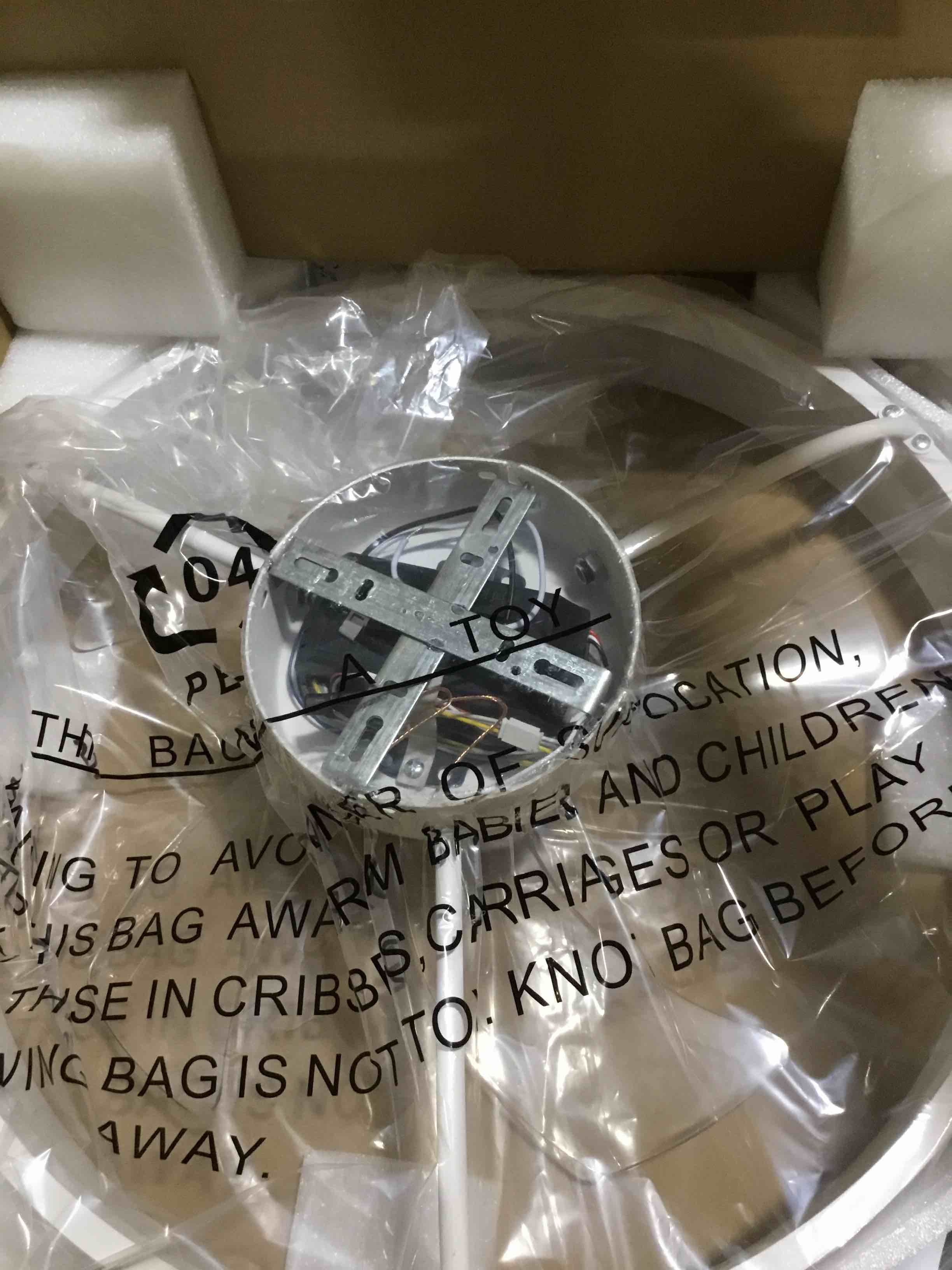 https://s3.amazonaws.com/lotting-images-prod/bidfta/GRN6518341_1721414465096.jpeg