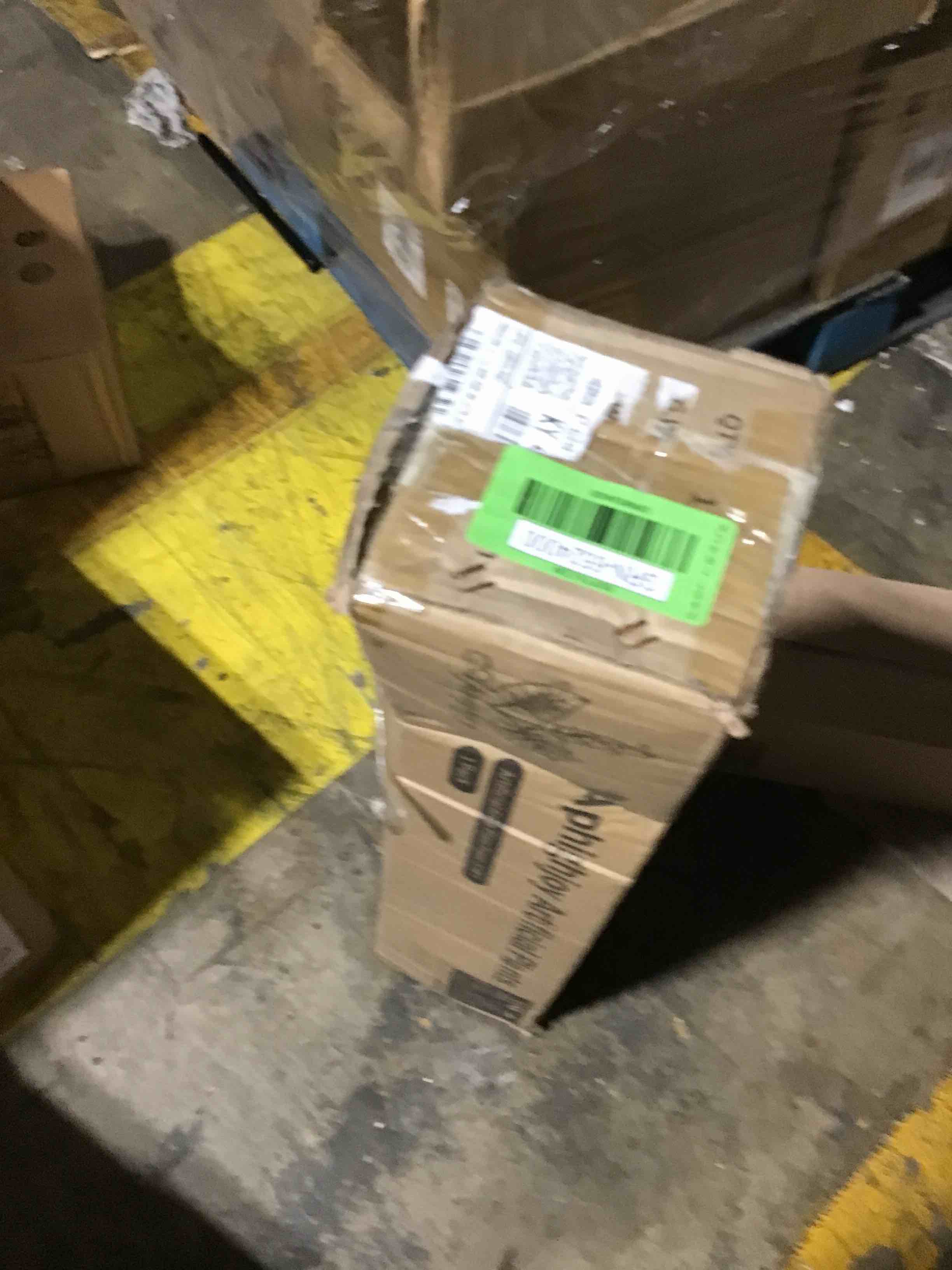 https://s3.amazonaws.com/lotting-images-prod/bidfta/GRN6524000_1722708779781.jpeg