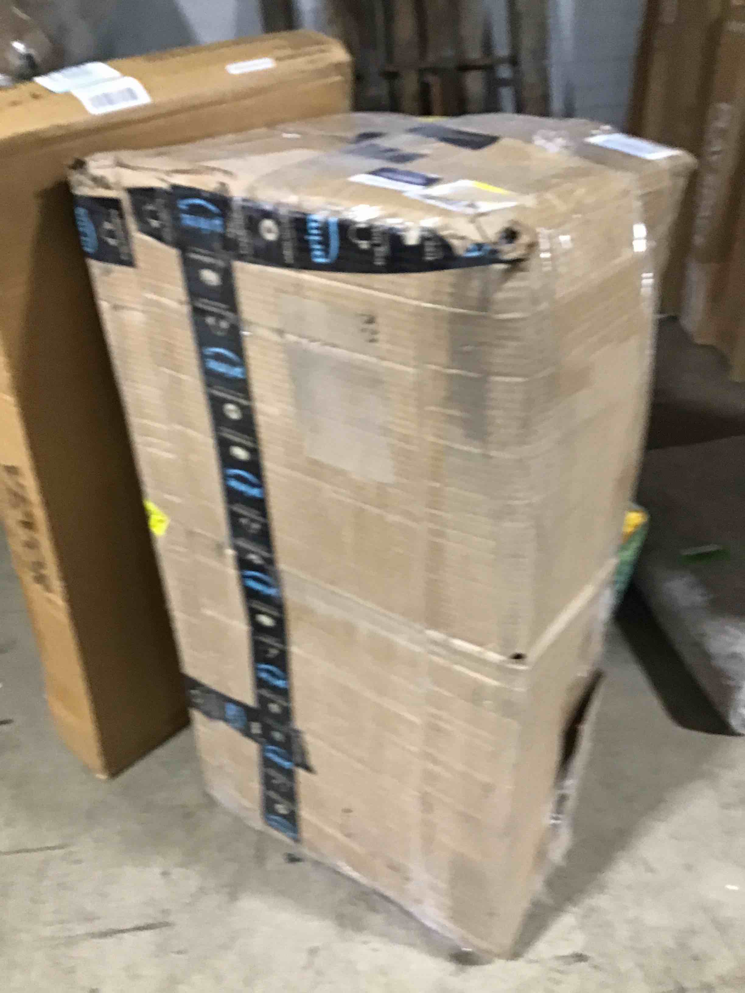 https://s3.amazonaws.com/lotting-images-prod/bidfta/GRN6524782_1723312250058.jpeg
