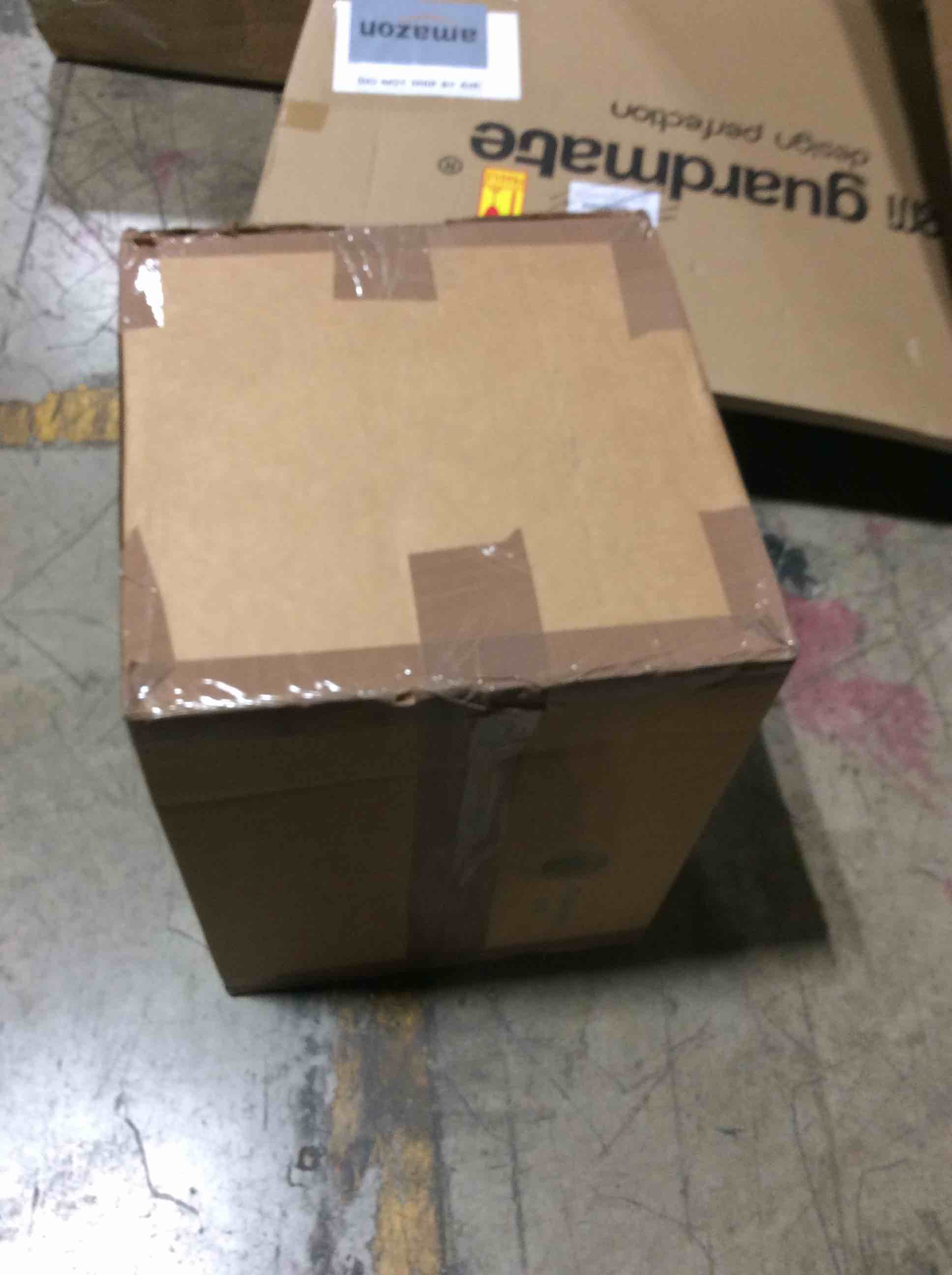 https://s3.amazonaws.com/lotting-images-prod/bidfta/GRN6528040_1722452920015.jpeg