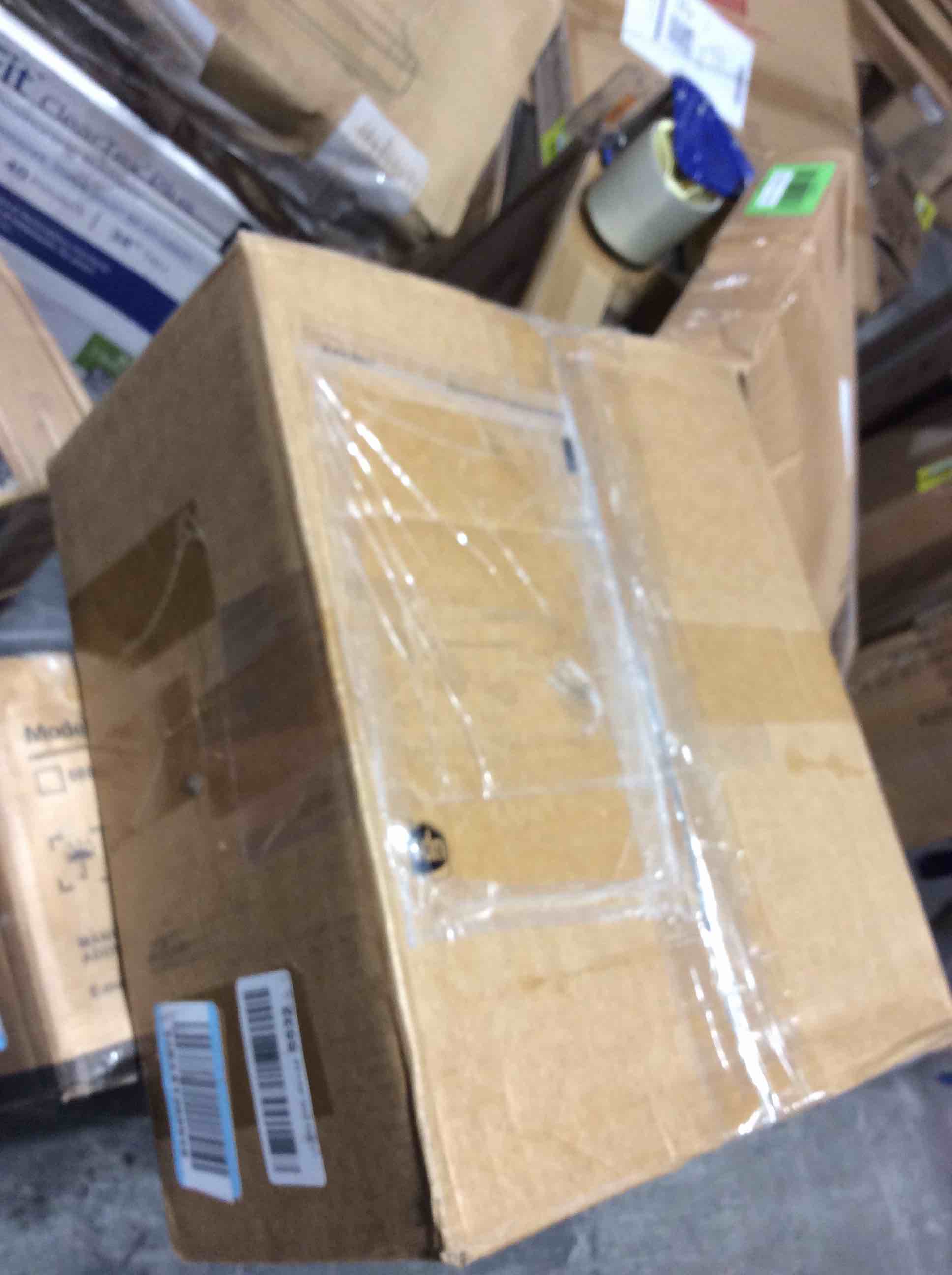 https://s3.amazonaws.com/lotting-images-prod/bidfta/GRN6530875_1723135643863.jpeg