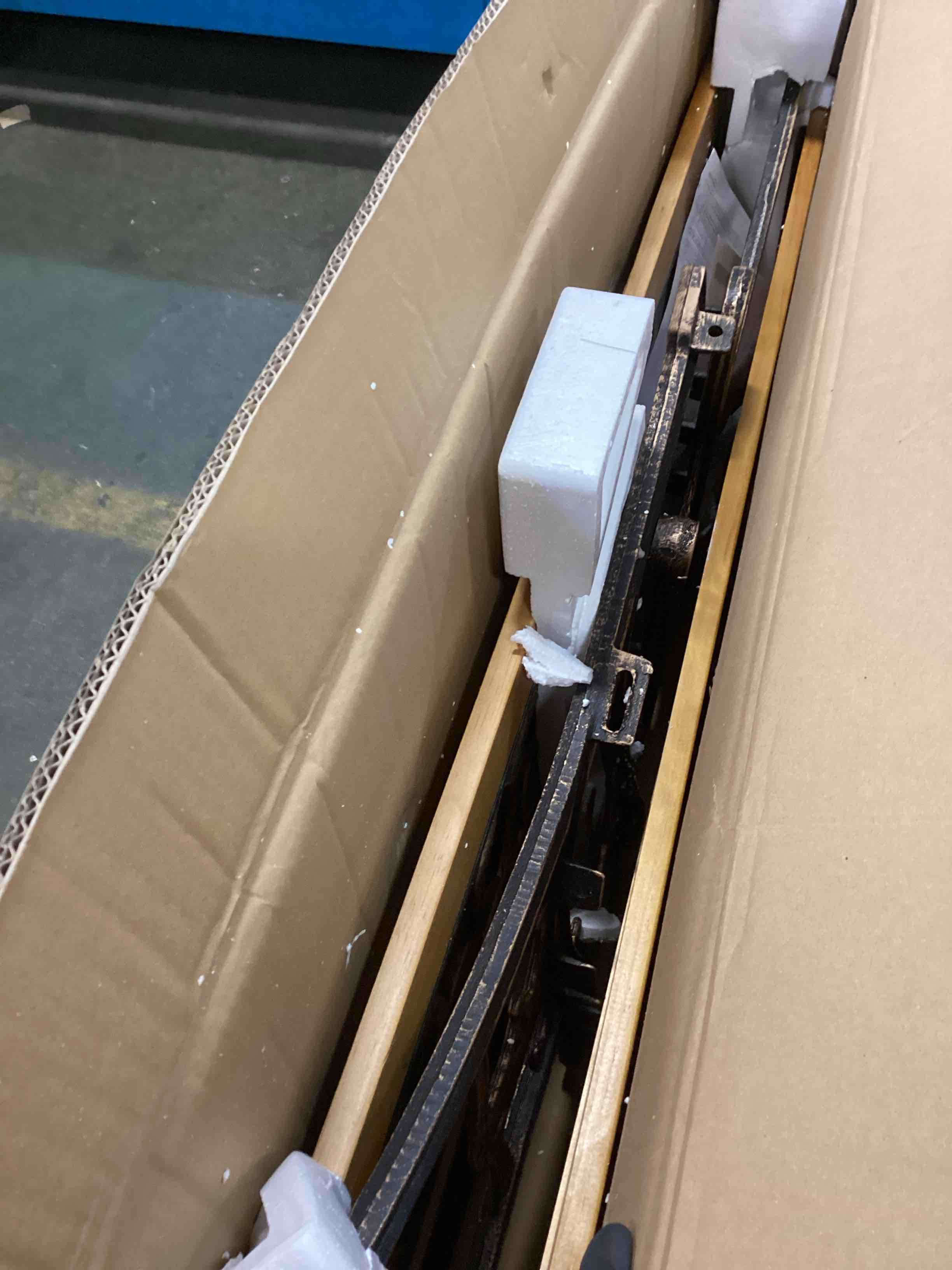 https://s3.amazonaws.com/lotting-images-prod/bidfta/GRN6537143_1717602105832.jpeg