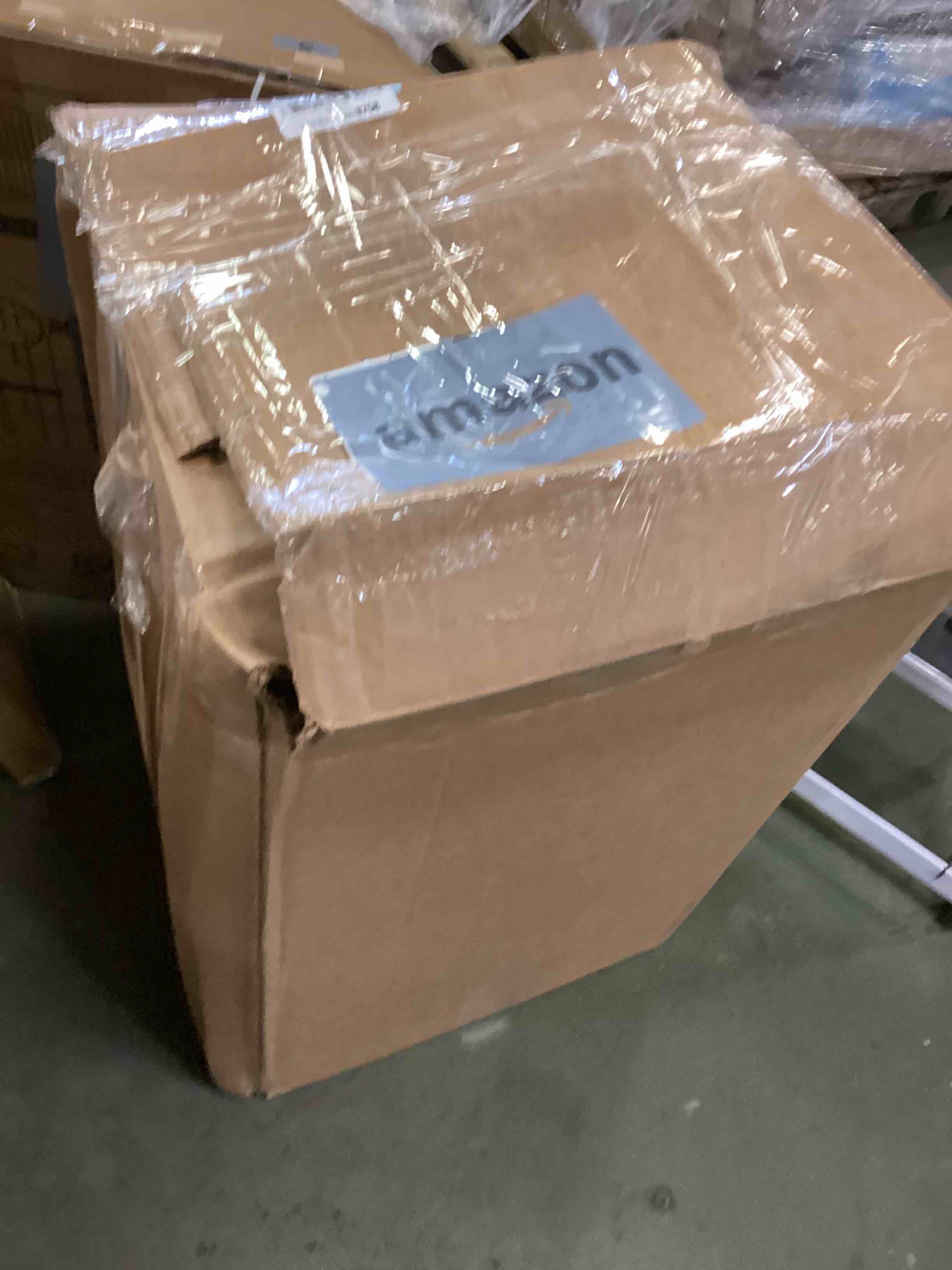 https://s3.amazonaws.com/lotting-images-prod/bidfta/GRN6538556_1717527350047.jpeg