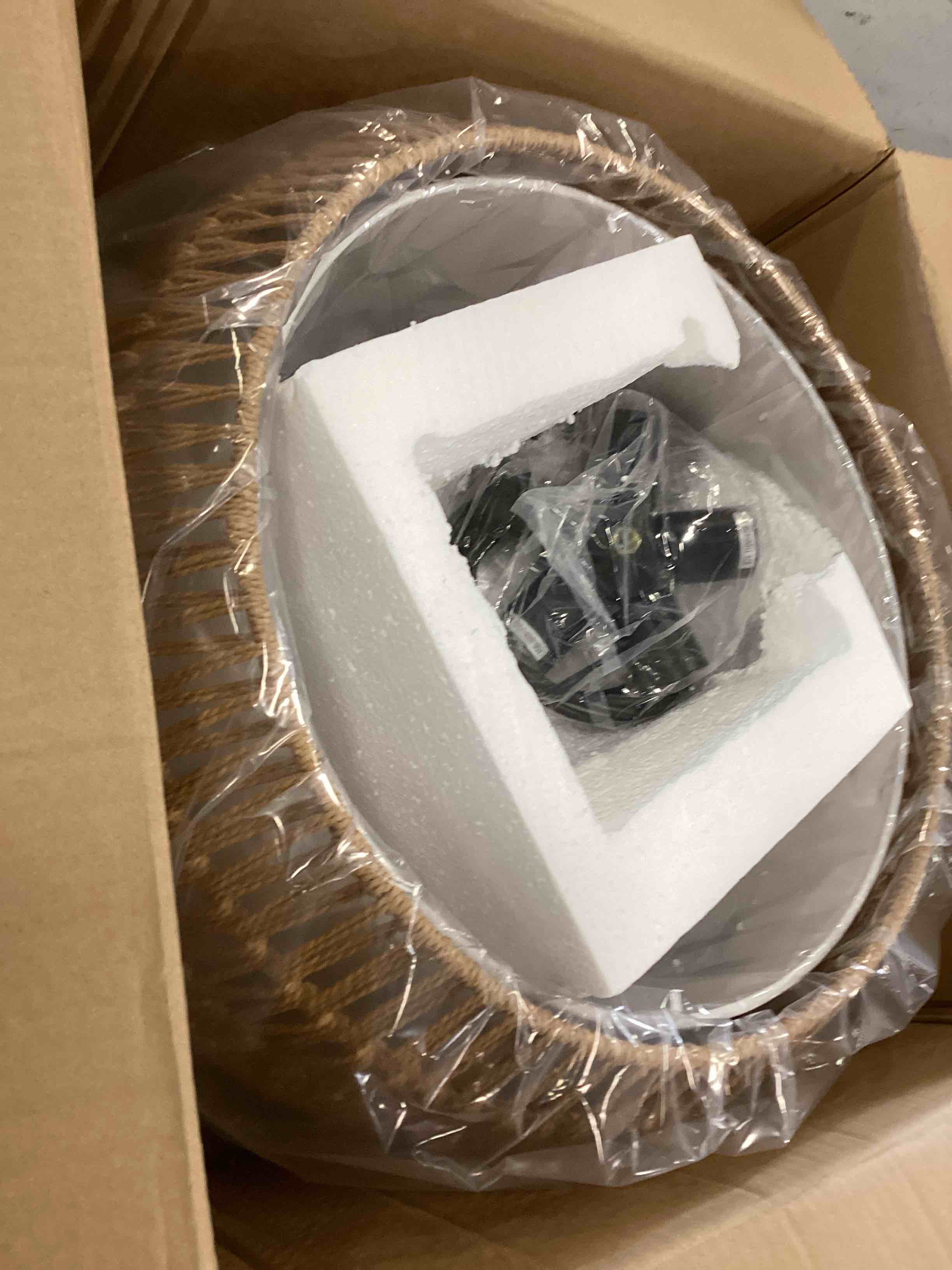 https://s3.amazonaws.com/lotting-images-prod/bidfta/GRN6538860_1717676645691.jpeg