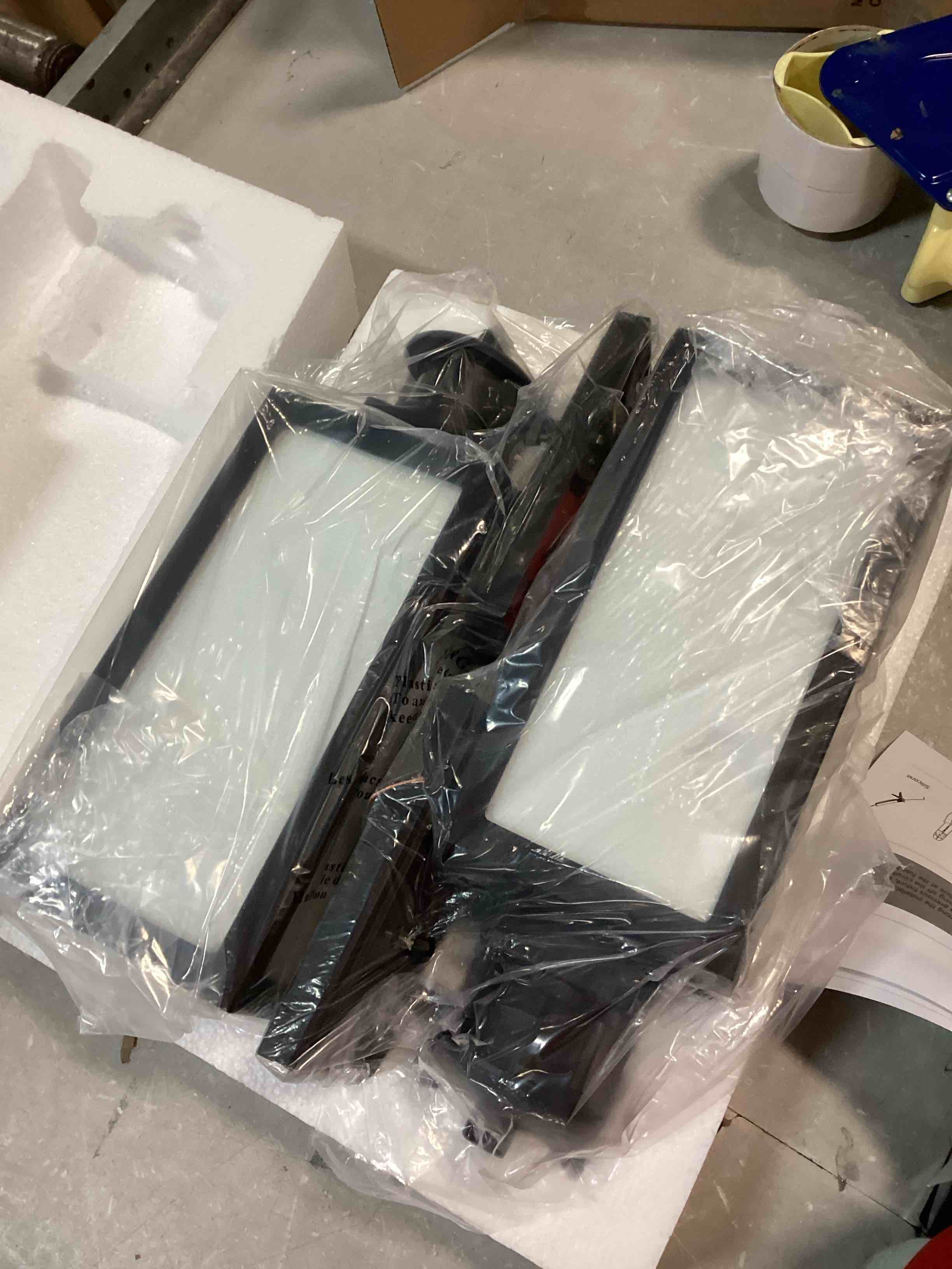 https://s3.amazonaws.com/lotting-images-prod/bidfta/GRN6541016_1717612815693.jpeg