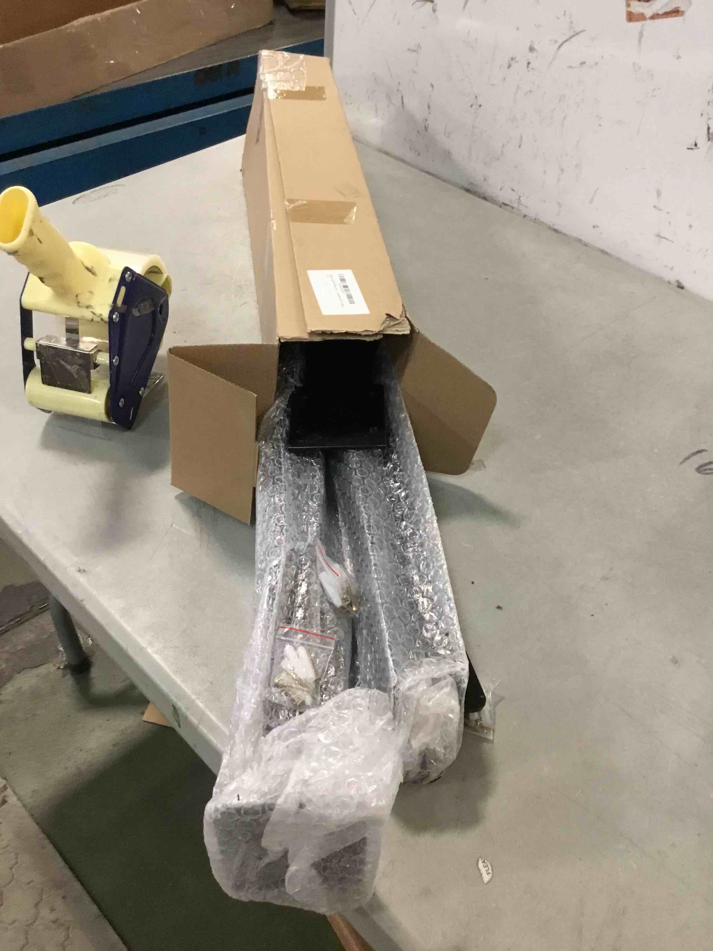 https://s3.amazonaws.com/lotting-images-prod/bidfta/GRN6542956_1718106502244.jpeg