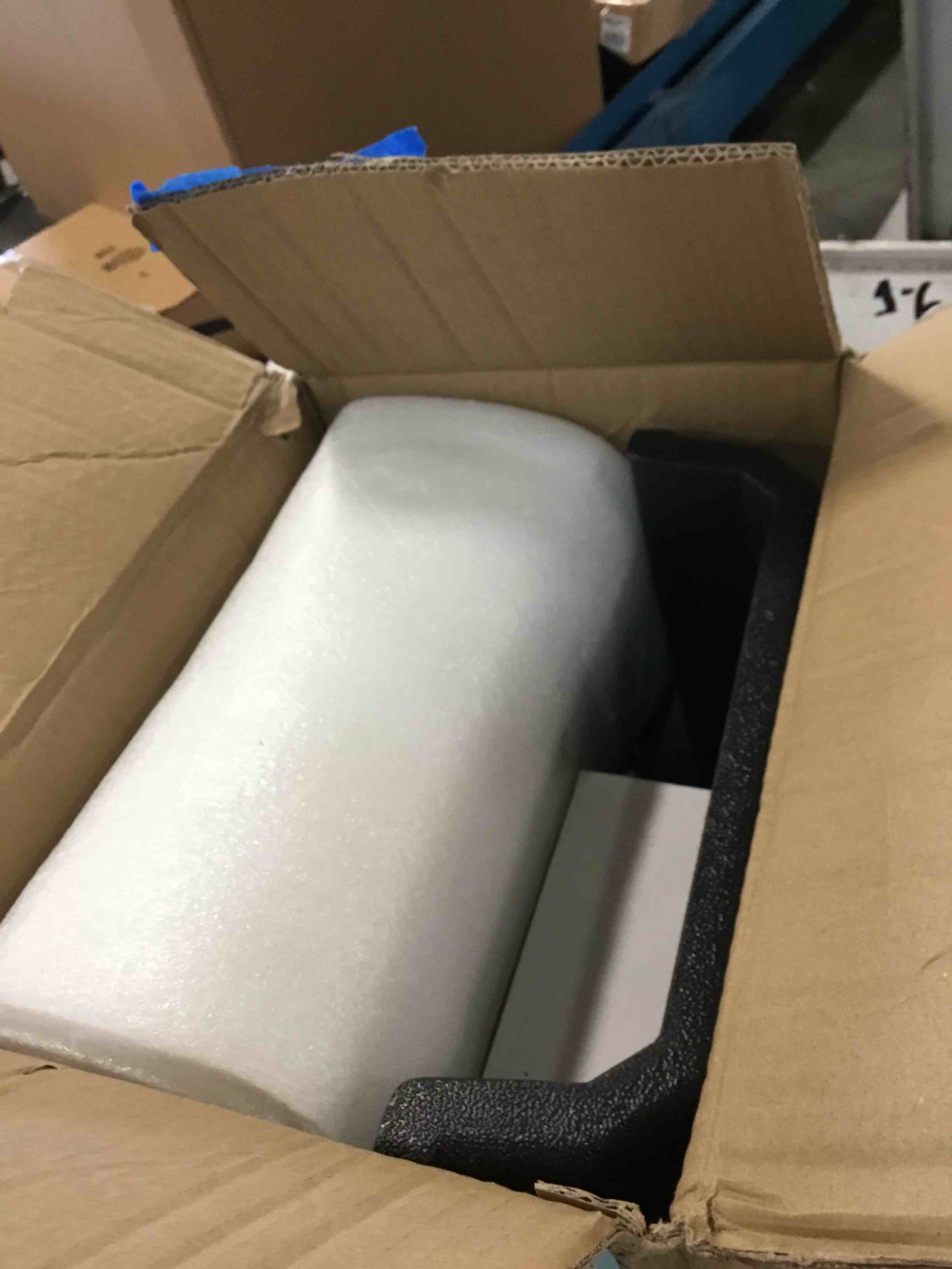 https://s3.amazonaws.com/lotting-images-prod/bidfta/GRN6542994_1718110827105.jpeg