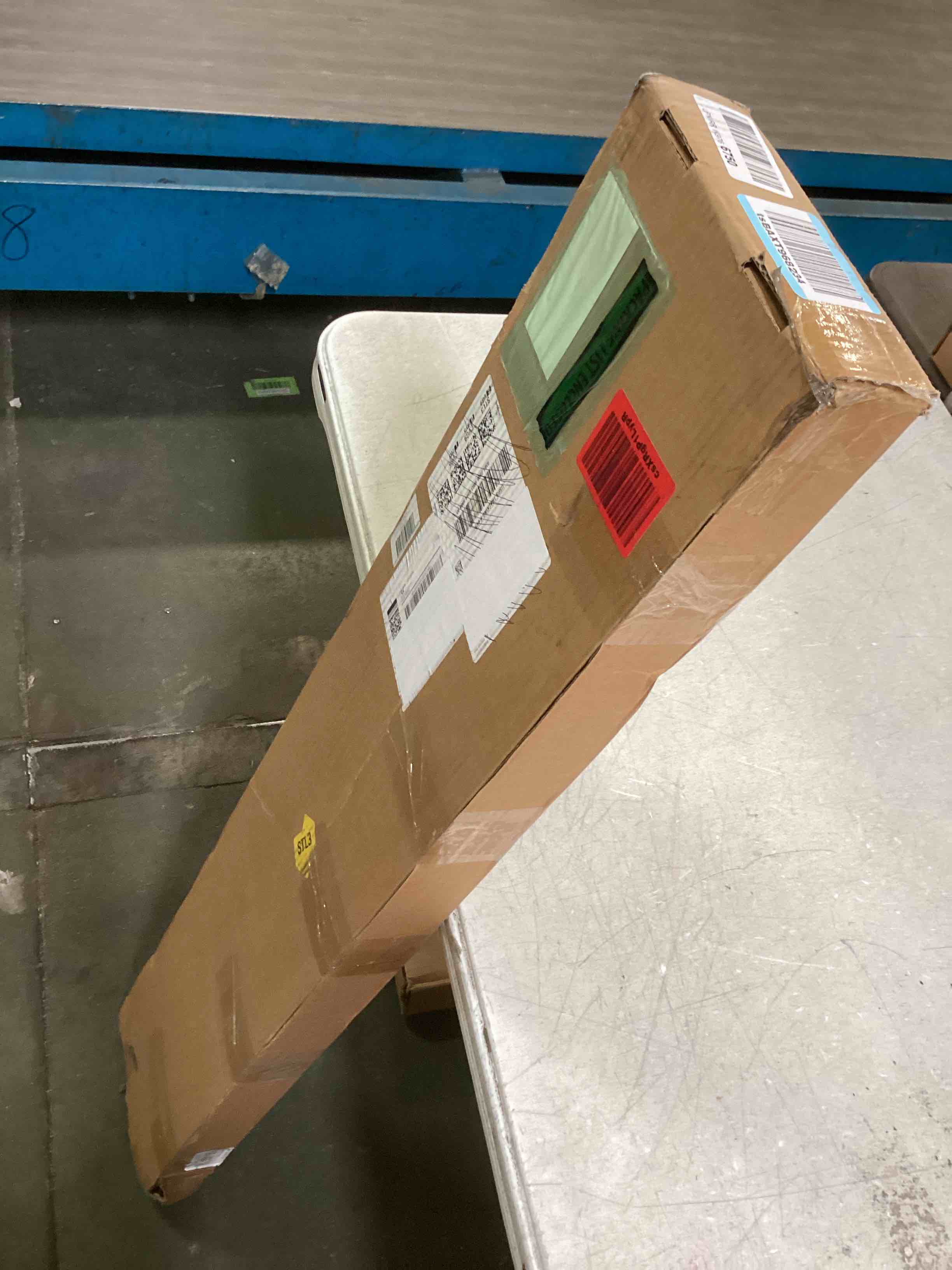 https://s3.amazonaws.com/lotting-images-prod/bidfta/GRN6546792_1717177641794.jpeg